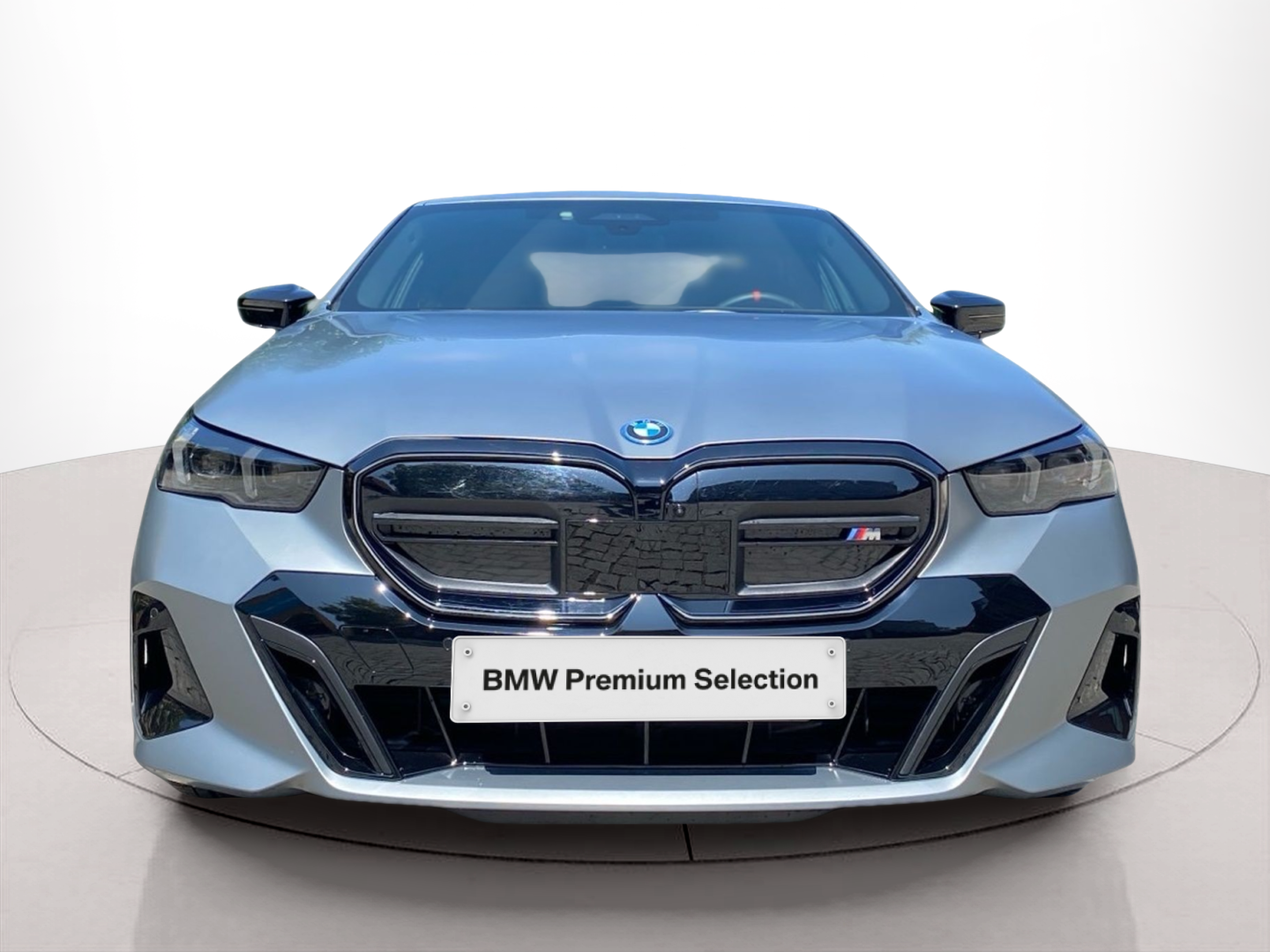 Fotos de BMW i5 M60 color Gris. Año 2023. 442KW(601CV). Elétrico. En concesionario Caetano Baviera Lisboa de Lisboa