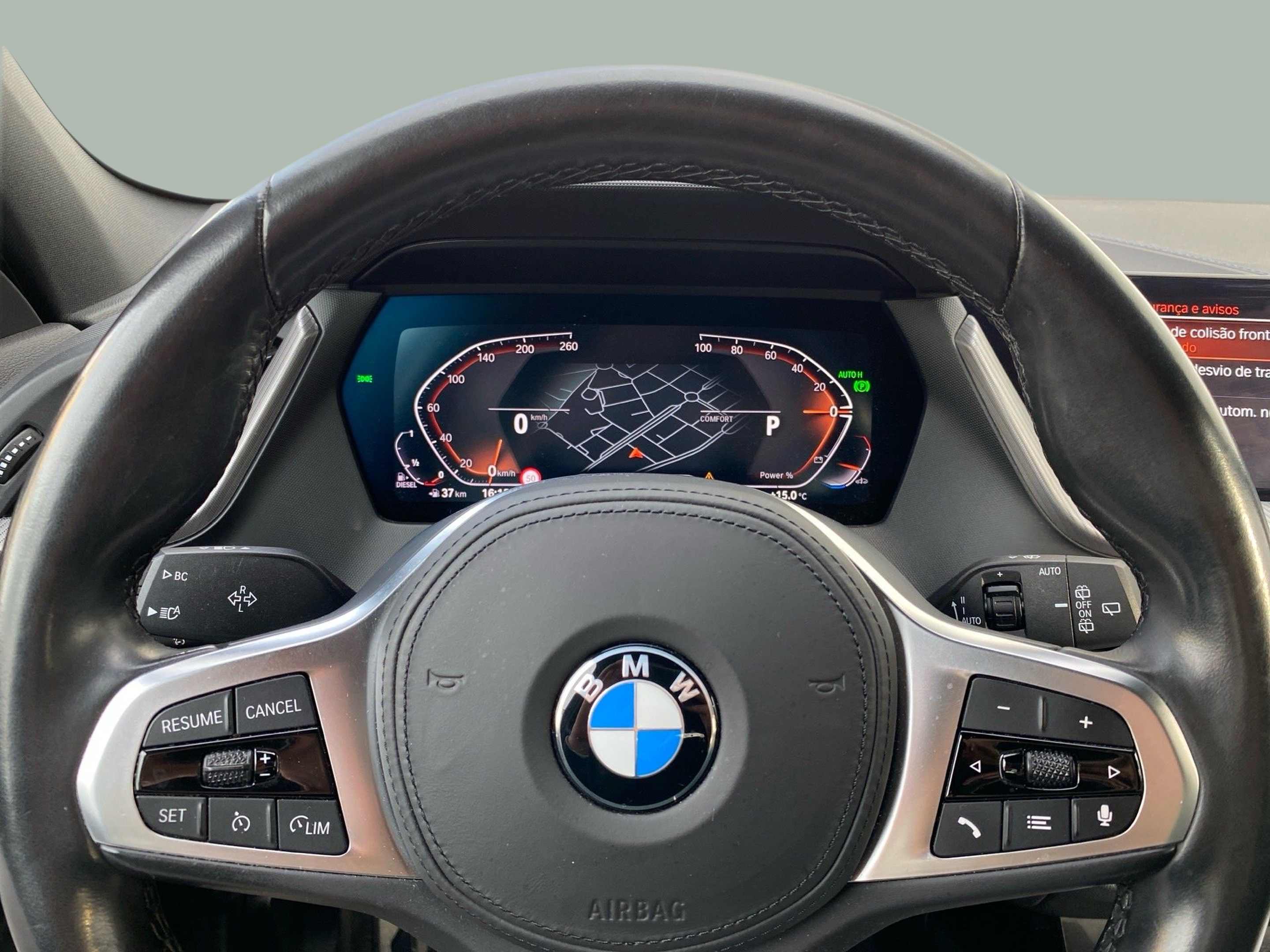 BMW Série 1 116d color Gris. Año 2023. 85KW(116CV). Diesel. En concesionario Caetano Baviera Lisboa de Lisboa