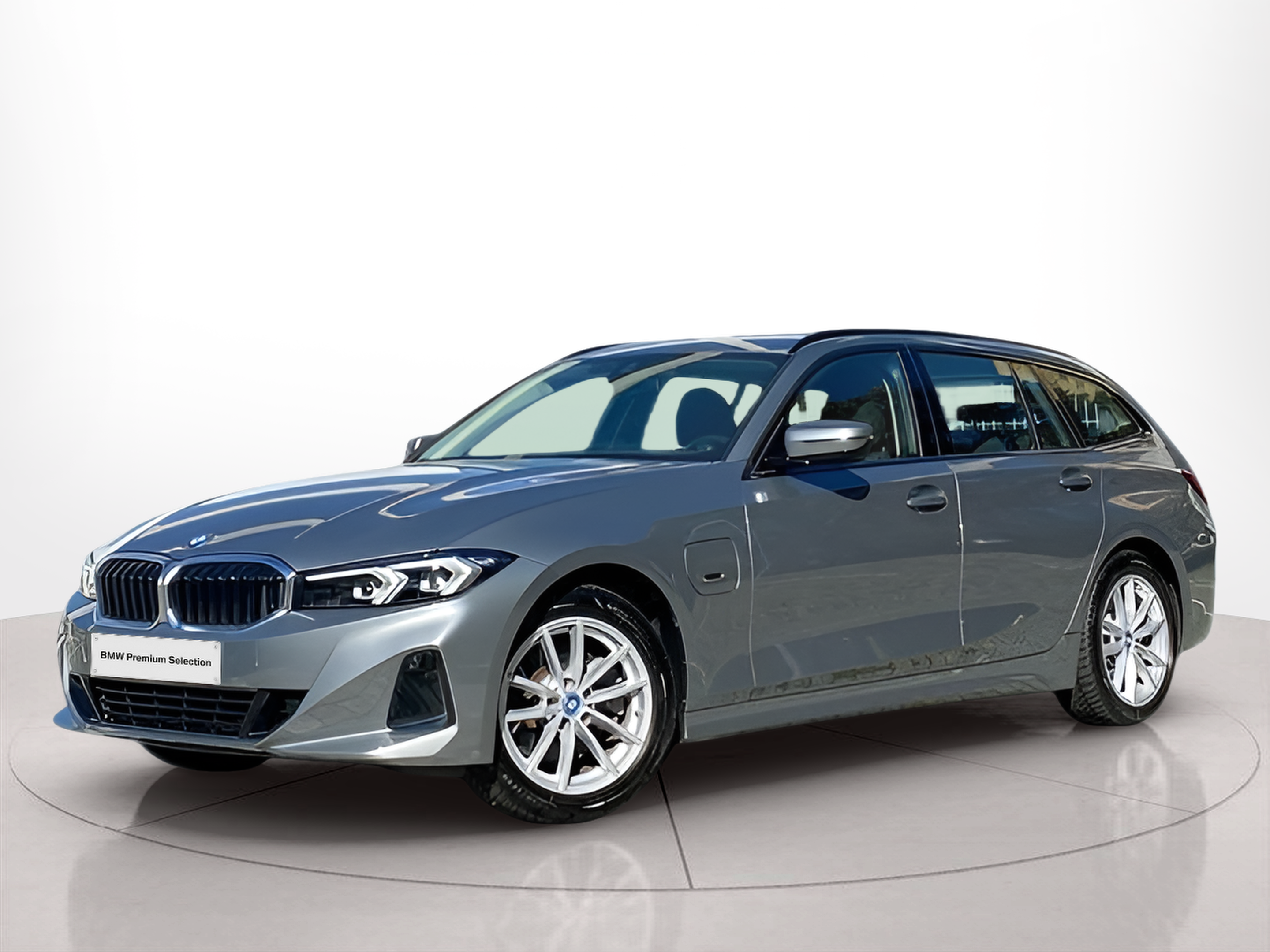Fotos de BMW Série 3 320e Touring color Gris. Año 2022. 150KW(204CV). Elétrico / Gasolina Híbrido. En concesionario Caetano Baviera Lisboa de Lisboa
