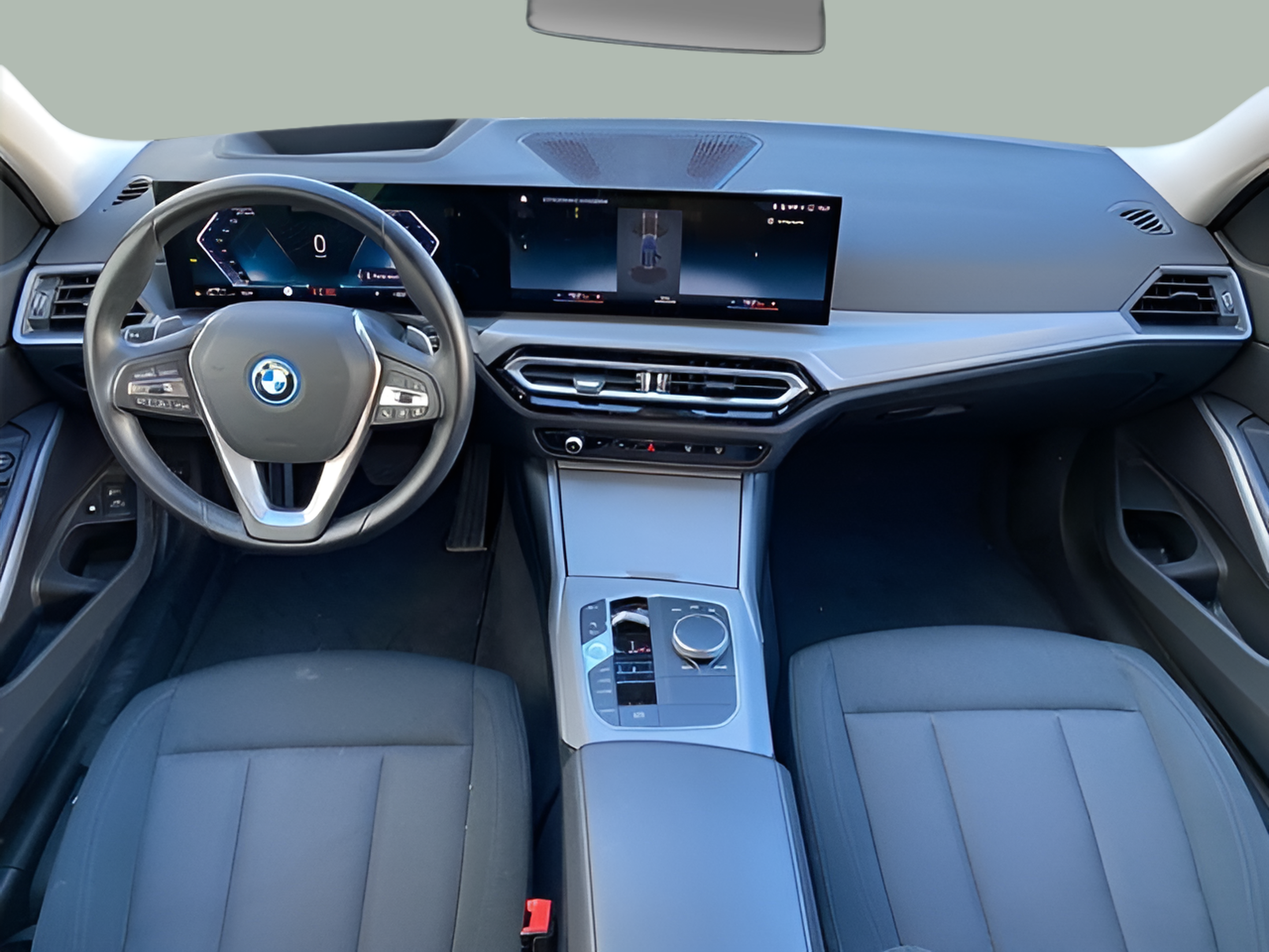 BMW Série 3 320e Touring color Gris. Año 2022. 150KW(204CV). Elétrico / Gasolina Híbrido. En concesionario Caetano Baviera Lisboa de Lisboa