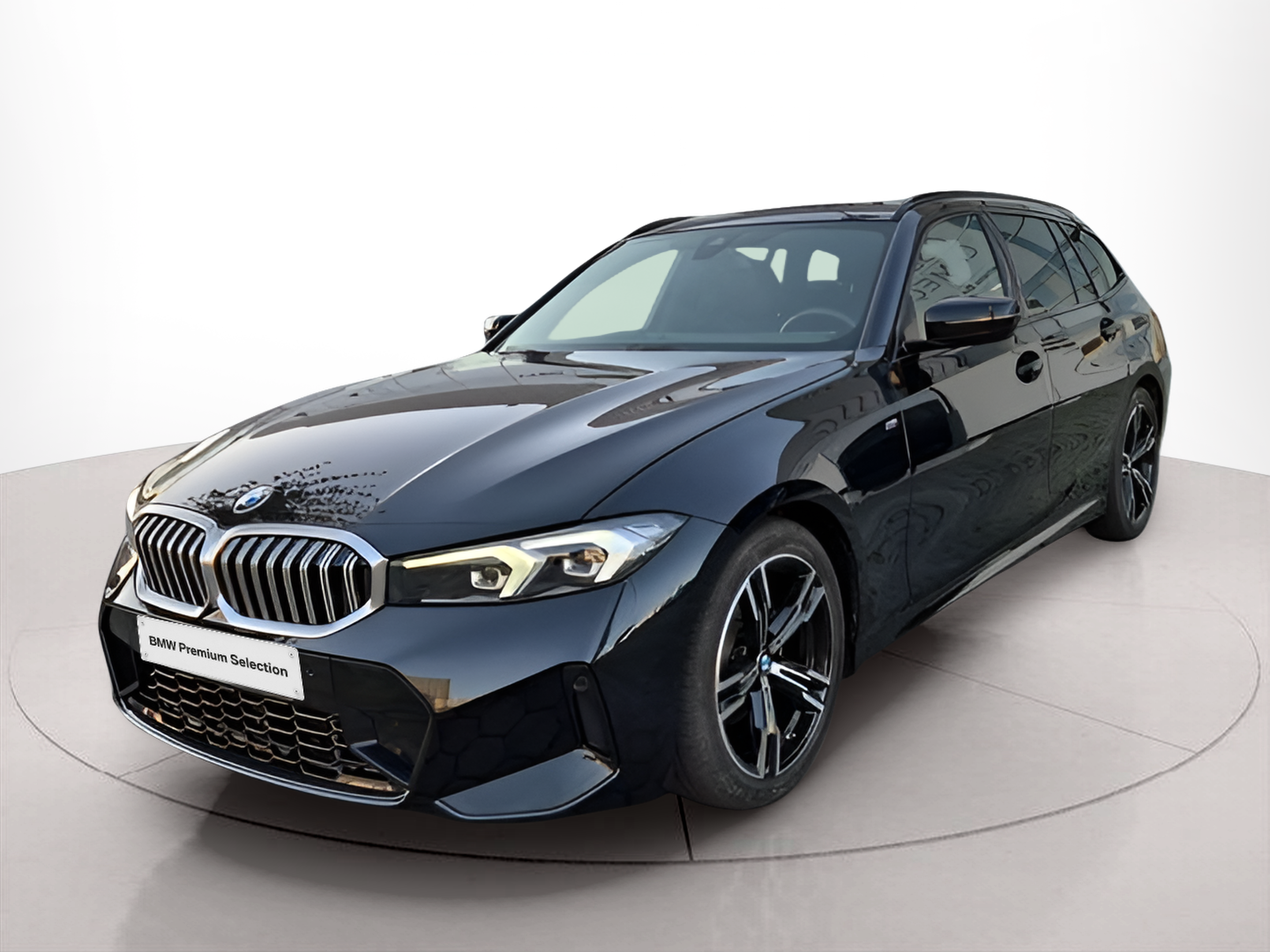 Fotos de BMW Série 3 320d Touring color Negro. Año 2023. 140KW(190CV). Diesel. En concesionario Caetano Baviera Aveiro de Aveiro