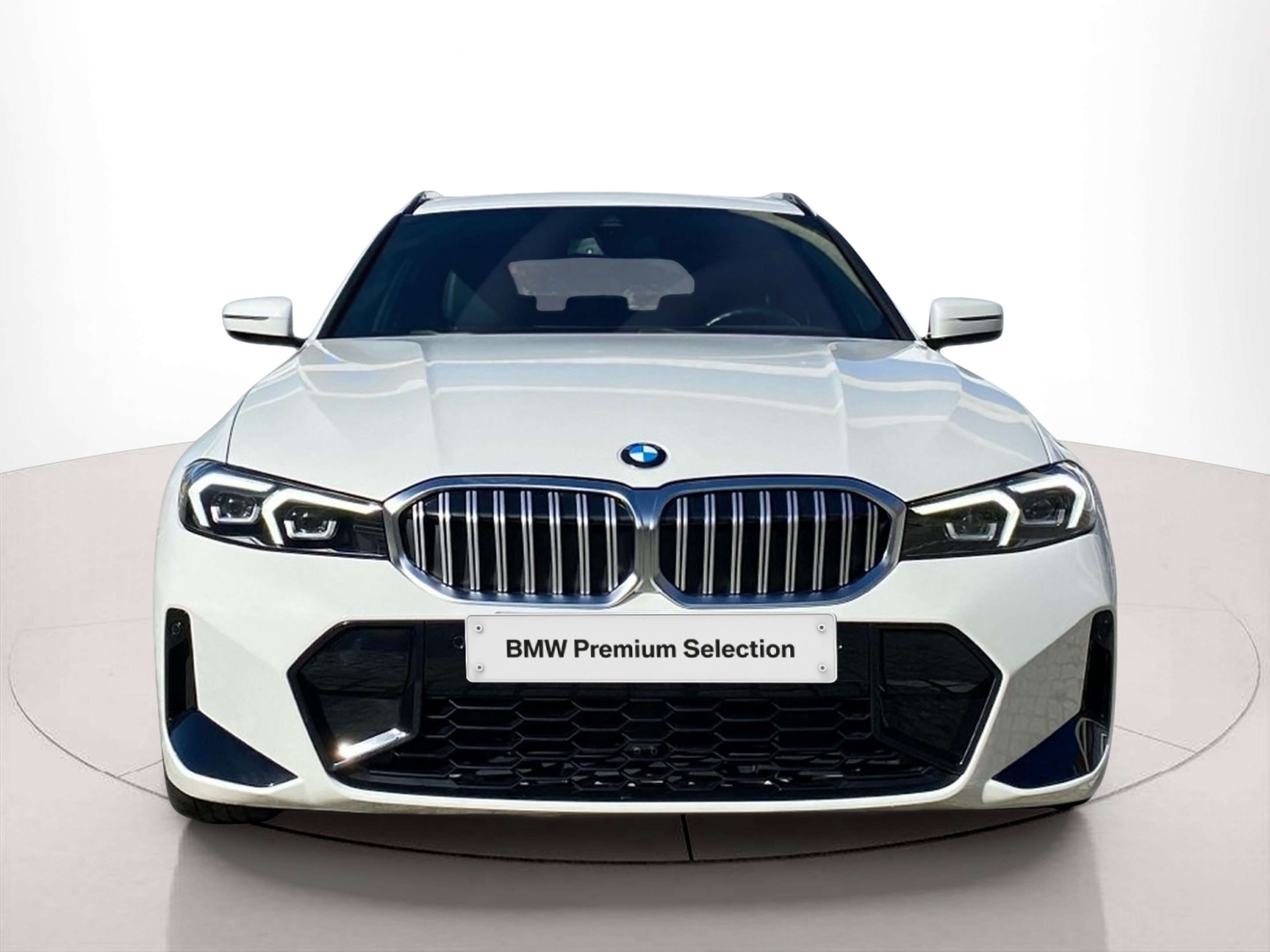Fotos de BMW Série 3 320d Touring color Blanco. Año 2023. 140KW(190CV). Diesel. En concesionario Caetano Baviera Lisboa de Lisboa