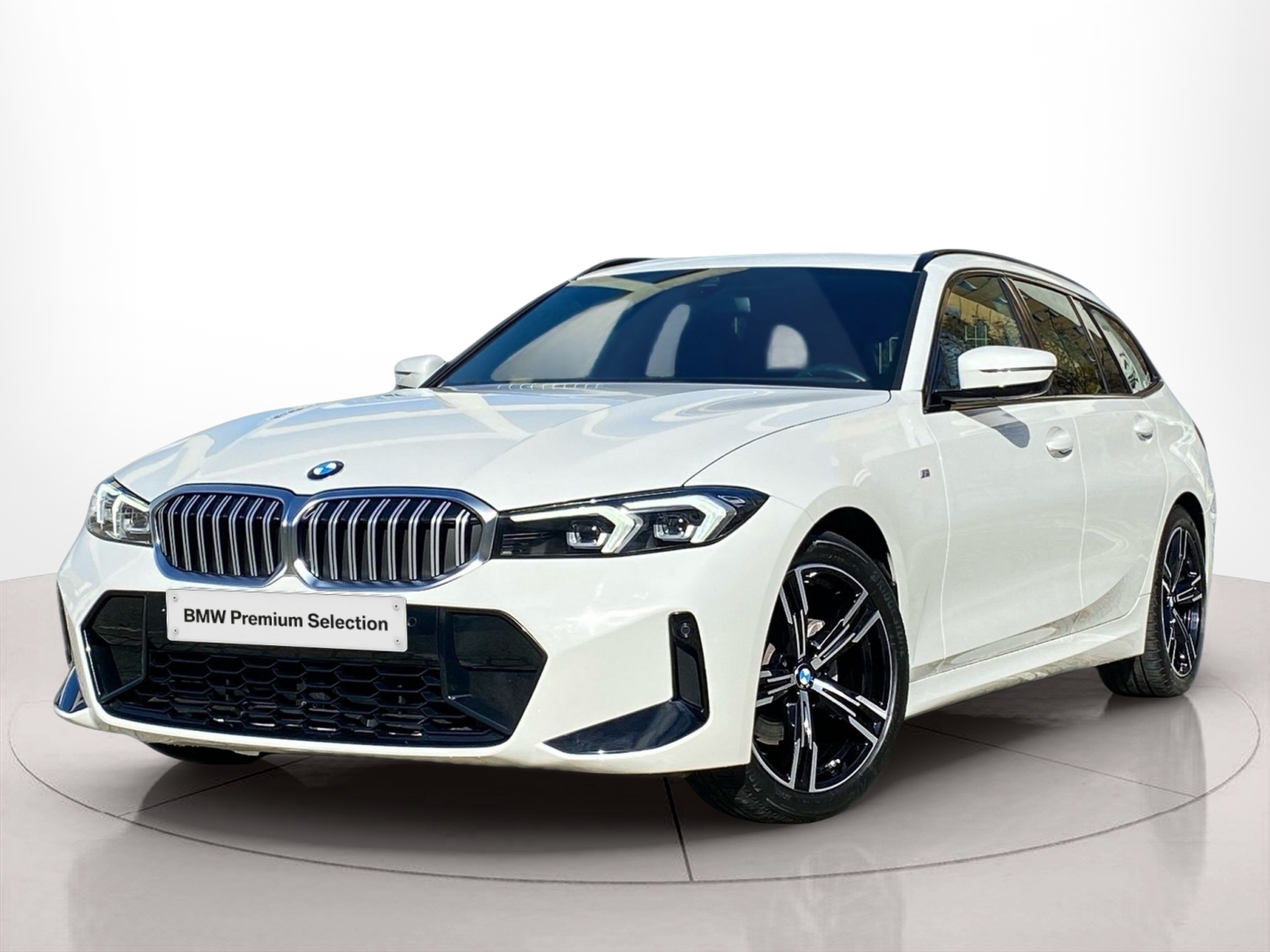 Fotos de BMW Série 3 320d Touring color Blanco. Año 2023. 140KW(190CV). Diesel. En concesionario Caetano Baviera Lisboa de Lisboa