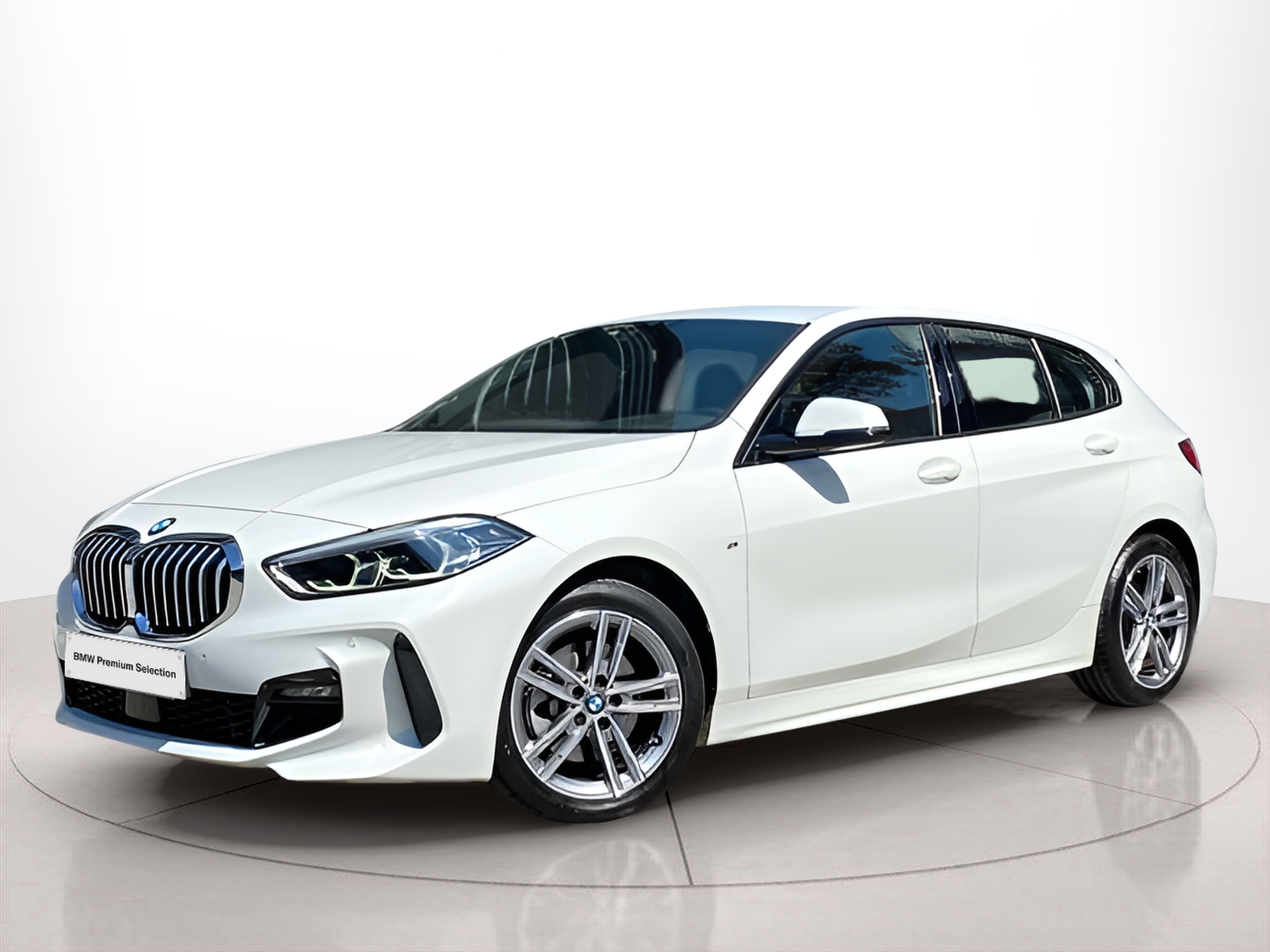 Fotos de BMW Série 1 116d color Blanco. Año 2023. 85KW(116CV). Diesel. En concesionario Caetano Baviera Lisboa de Lisboa