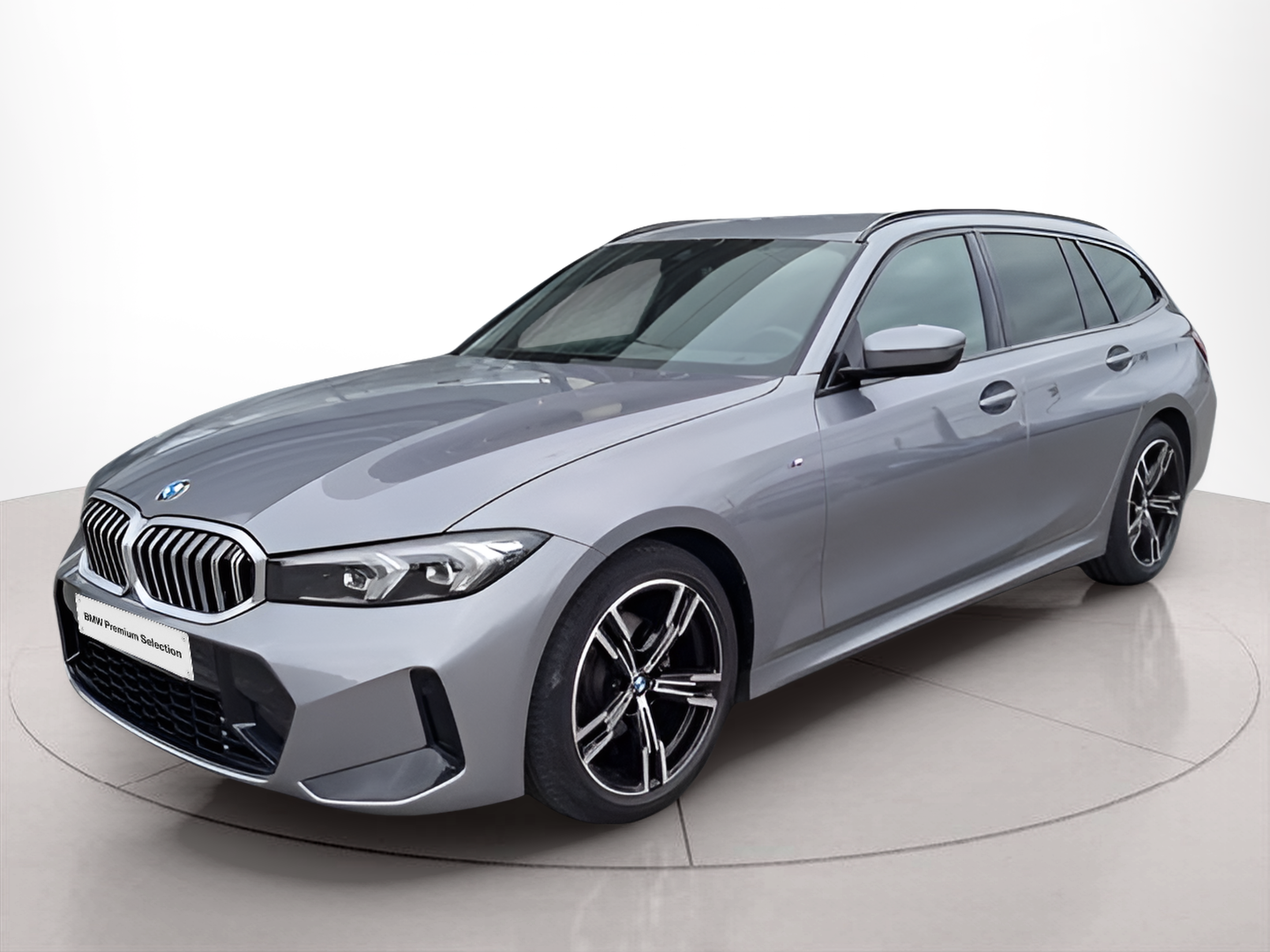 Fotos de BMW Série 3 320d Touring color Gris. Año 2023. 140KW(190CV). Diesel. En concesionario Caetano Baviera Aveiro de Aveiro