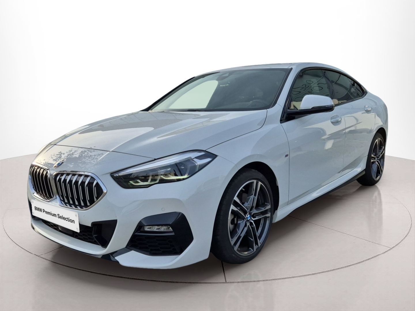 Fotos de BMW Série 2 216d Gran Coupe color Blanco. Año 2023. 85KW(116CV). Diesel. En concesionario Caetano Baviera Santa Maria da Feira de Santa Maria da Feira