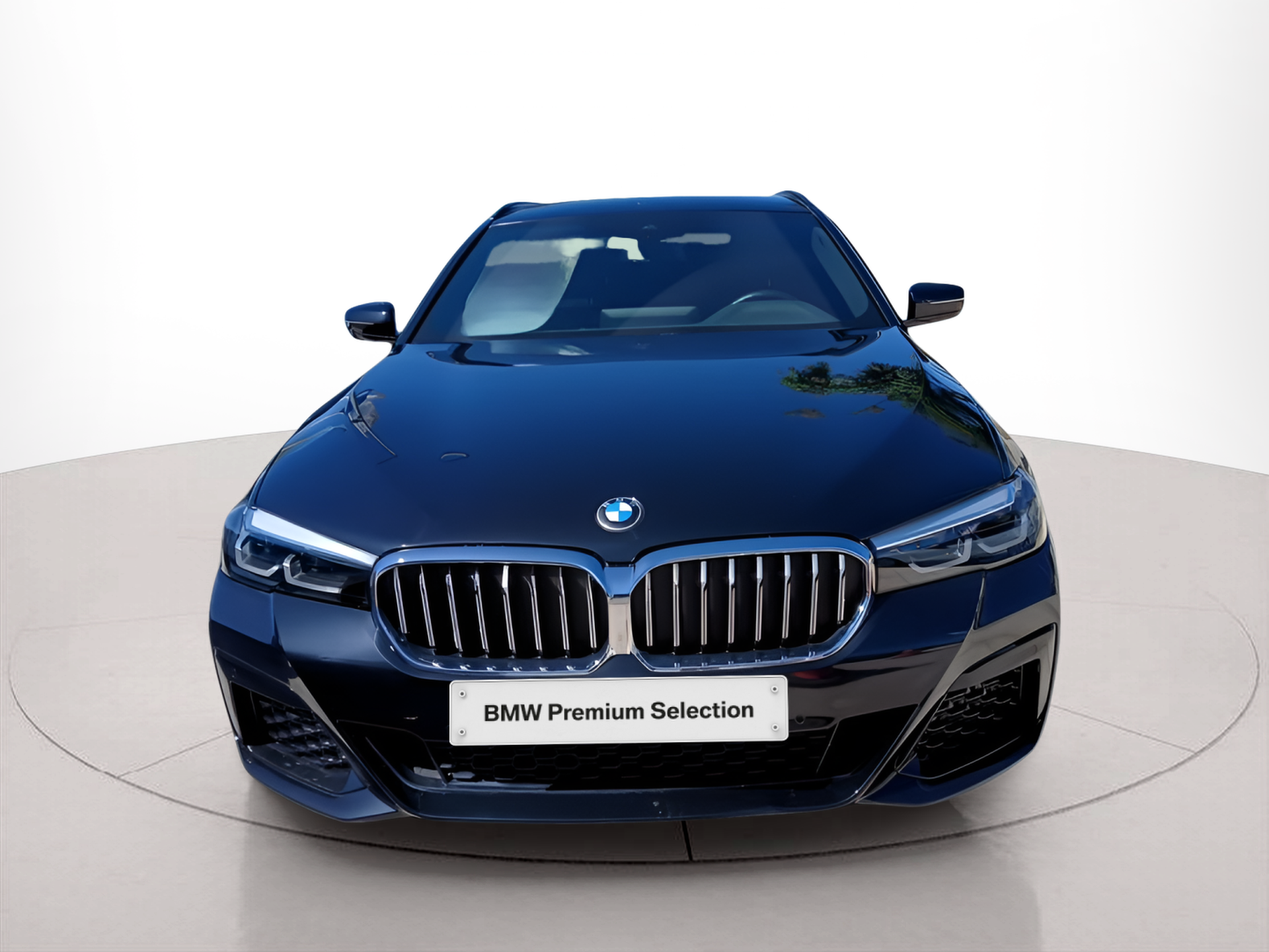 Fotos de BMW Série 5 520d Touring color Negro. Año 2023. 140KW(190CV). Diesel. En concesionario Caetano Baviera Portimão de Portimão