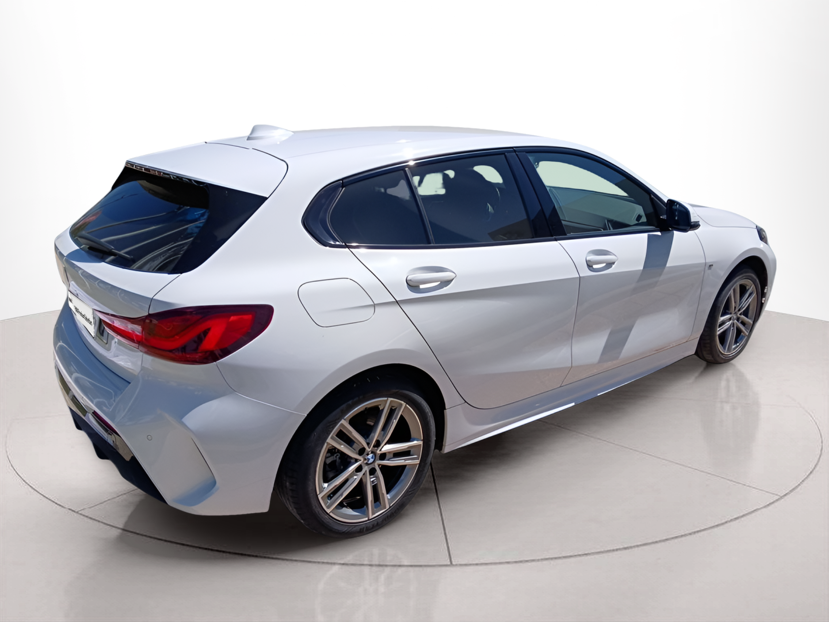 BMW Série 1 116d color Blanco. Año 2023. 85KW(116CV). Diesel. En concesionario Caetano Baviera Faro de Faro