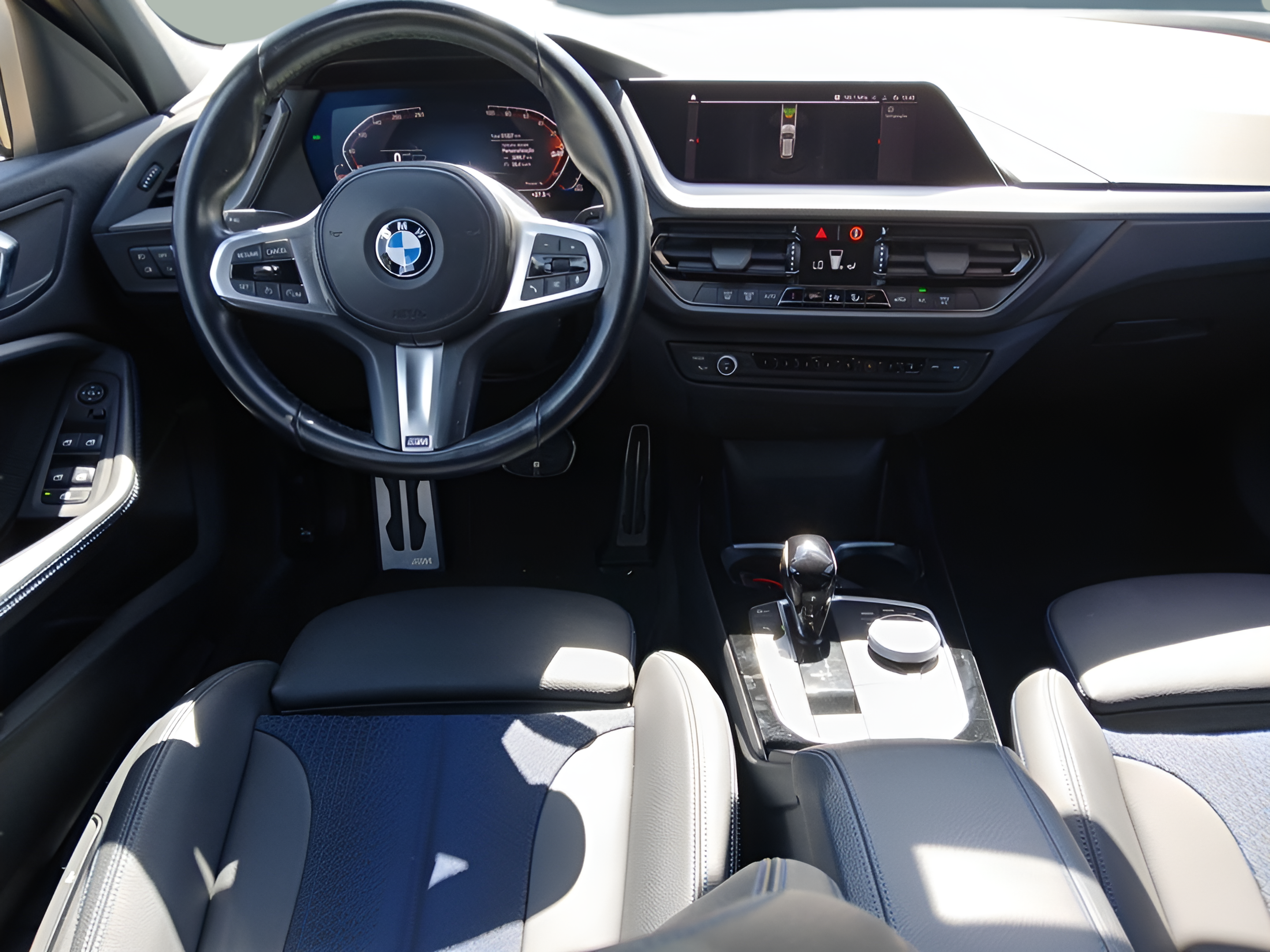 BMW Série 1 116d color Blanco. Año 2023. 85KW(116CV). Diesel. En concesionario Caetano Baviera Faro de Faro