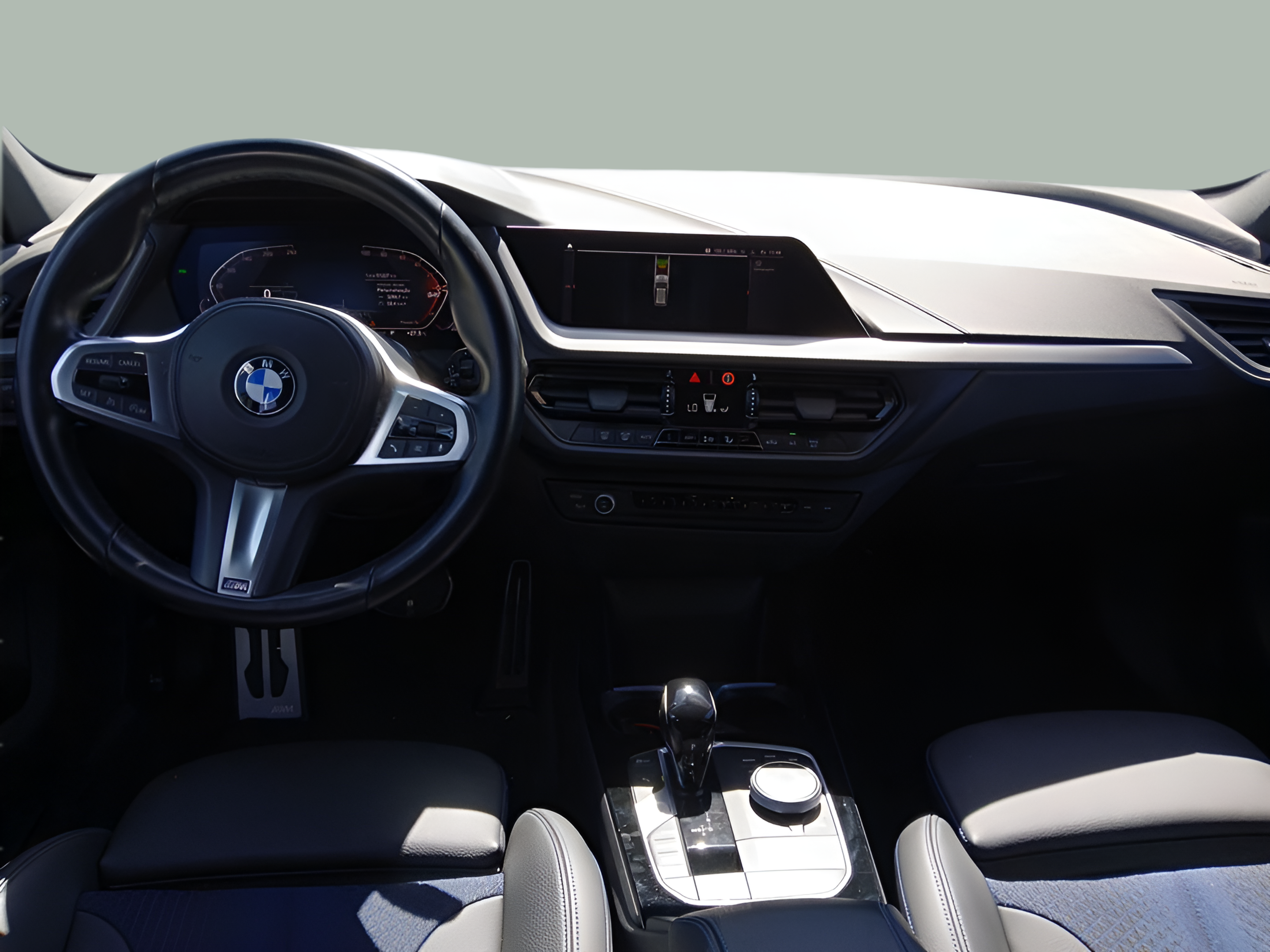 BMW Série 1 116d color Blanco. Año 2023. 85KW(116CV). Diesel. En concesionario Caetano Baviera Faro de Faro