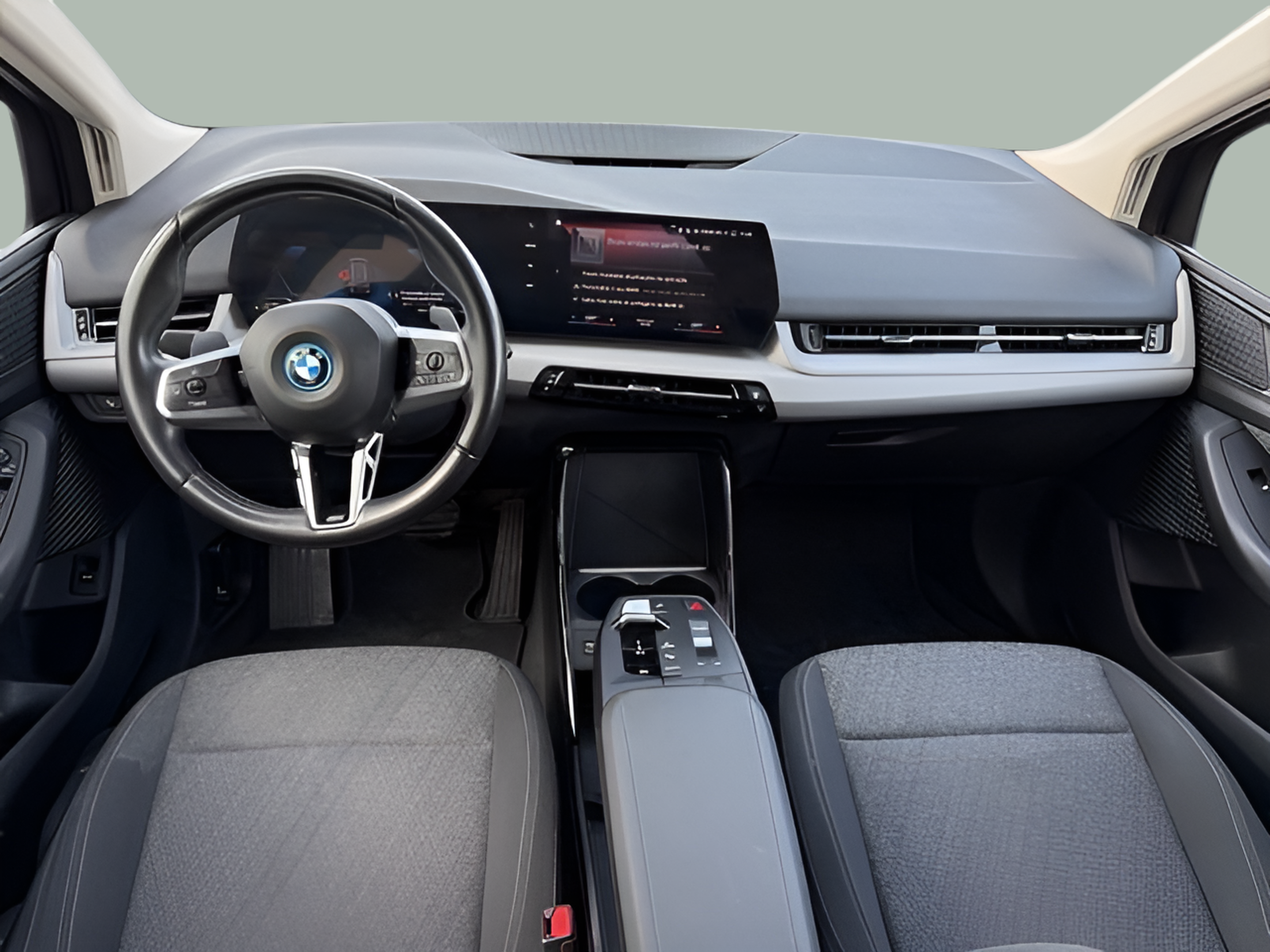 BMW Série 2 225xe Active Tourer color Gris. Año 2023. 180KW(245CV). Elétrico / Gasolina Híbrido. En concesionario Caetano Baviera Portimão de Portimão