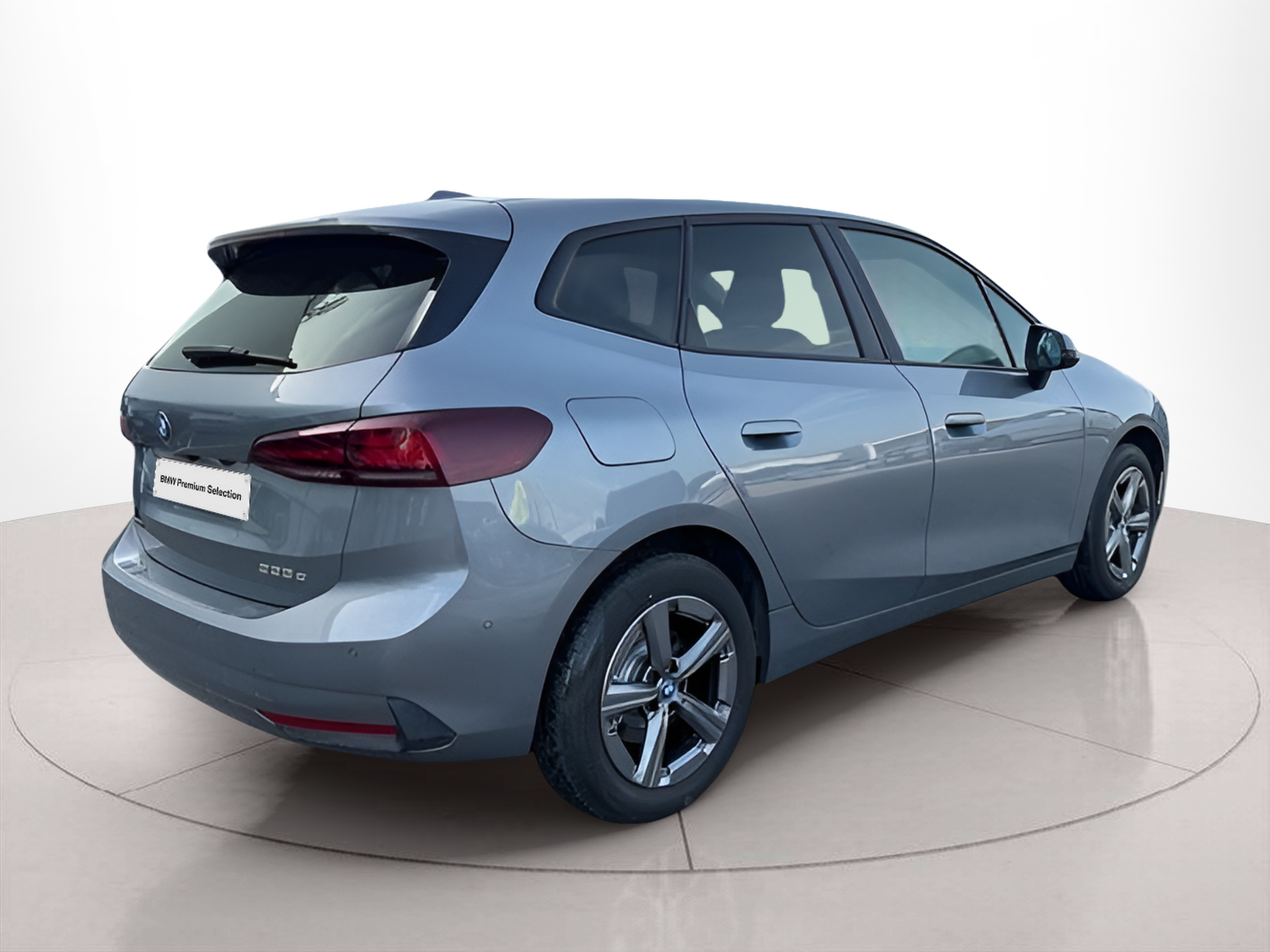 BMW Série 2 225xe Active Tourer color Gris. Año 2023. 180KW(245CV). Elétrico / Gasolina Híbrido. En concesionario Caetano Baviera Portimão de Portimão
