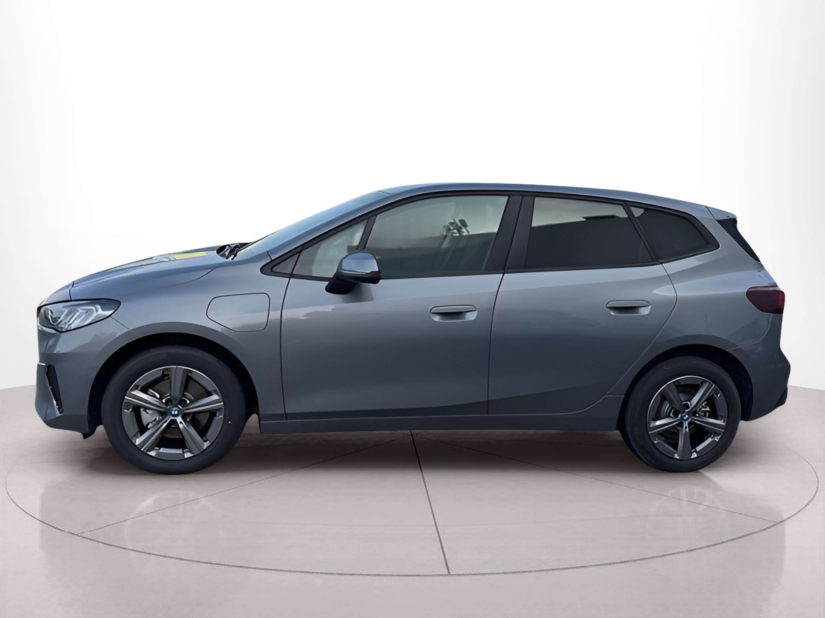 Fotos de BMW Série 2 225xe Active Tourer color Gris. Año 2023. 180KW(245CV). Elétrico / Gasolina Híbrido. En concesionario Caetano Baviera Portimão de Portimão