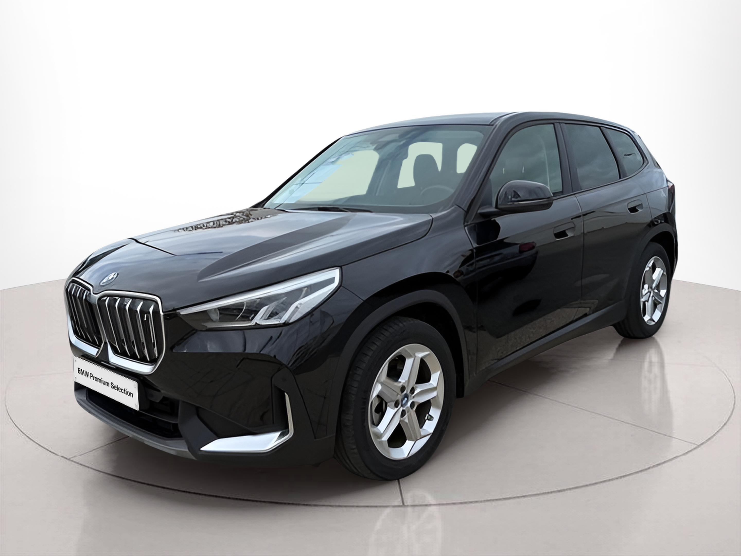 Fotos de BMW iX1 xDrive30 color Negro. Año 2023. 230KW(313CV). Elétrico. En concesionario Caetano Baviera Portimão de Portimão