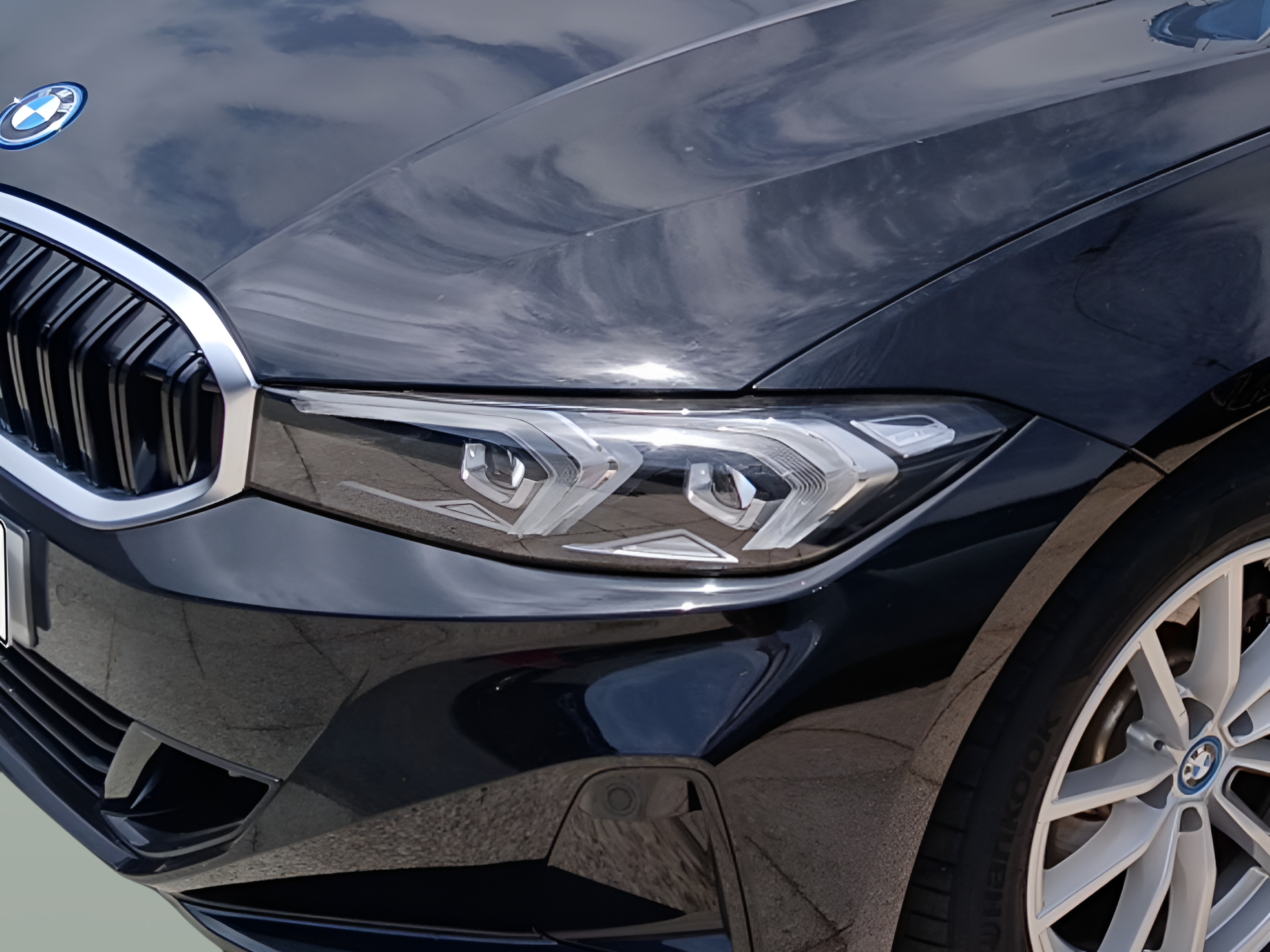 Fotos de BMW Série 3 320e Touring color Negro. Año 2024. 150KW(204CV). Elétrico / Gasolina Híbrido. En concesionario Caetano Baviera Faro de Faro