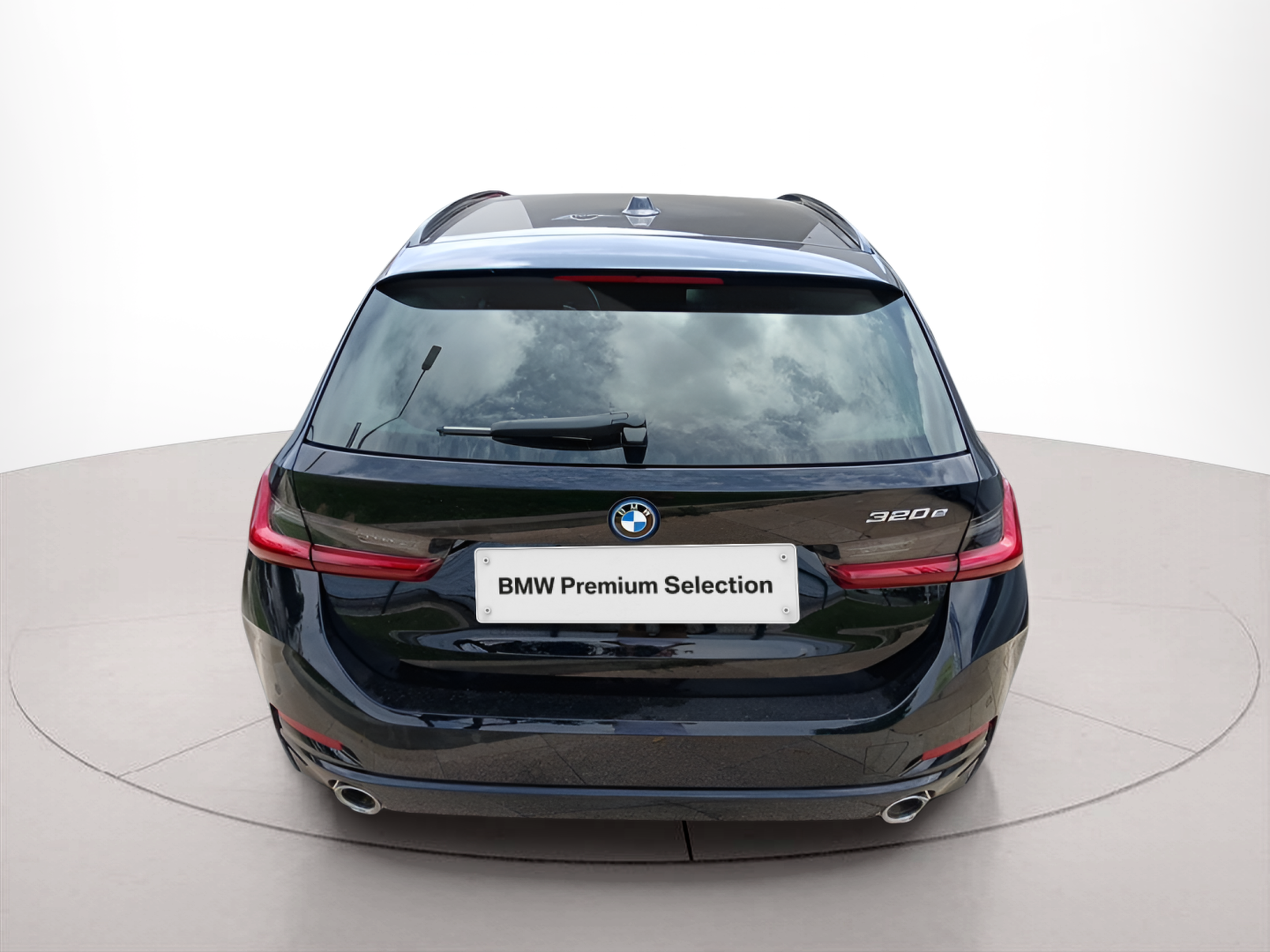 BMW Série 3 320e Touring color Negro. Año 2024. 150KW(204CV). Elétrico / Gasolina Híbrido. En concesionario Caetano Baviera Faro de Faro