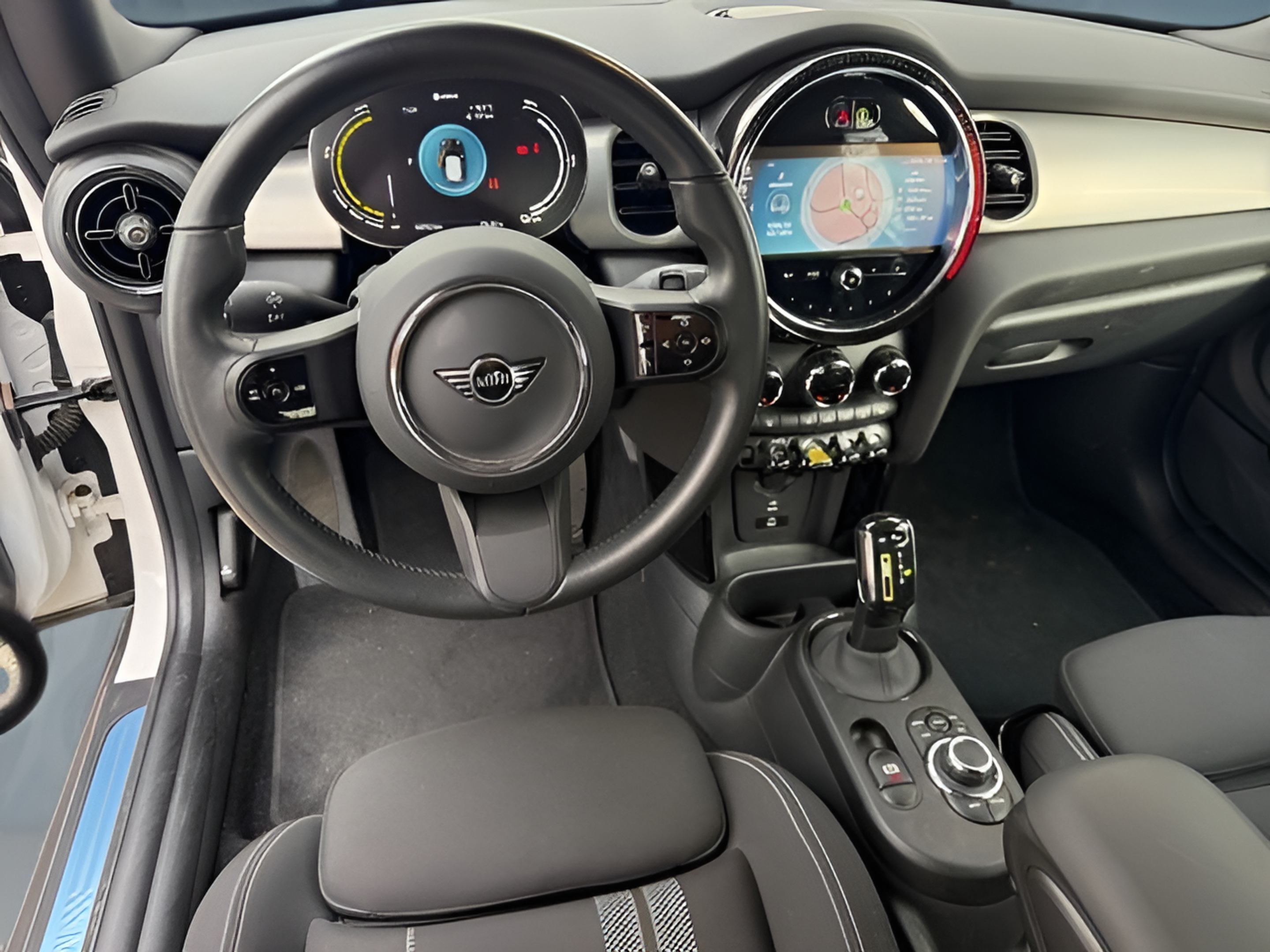 fotoG 9 del MINI MINI 3 Portas Cooper S E 135 kW (184 CV) 184cv Elétrico de 2023 em Vila Nova de Gaia