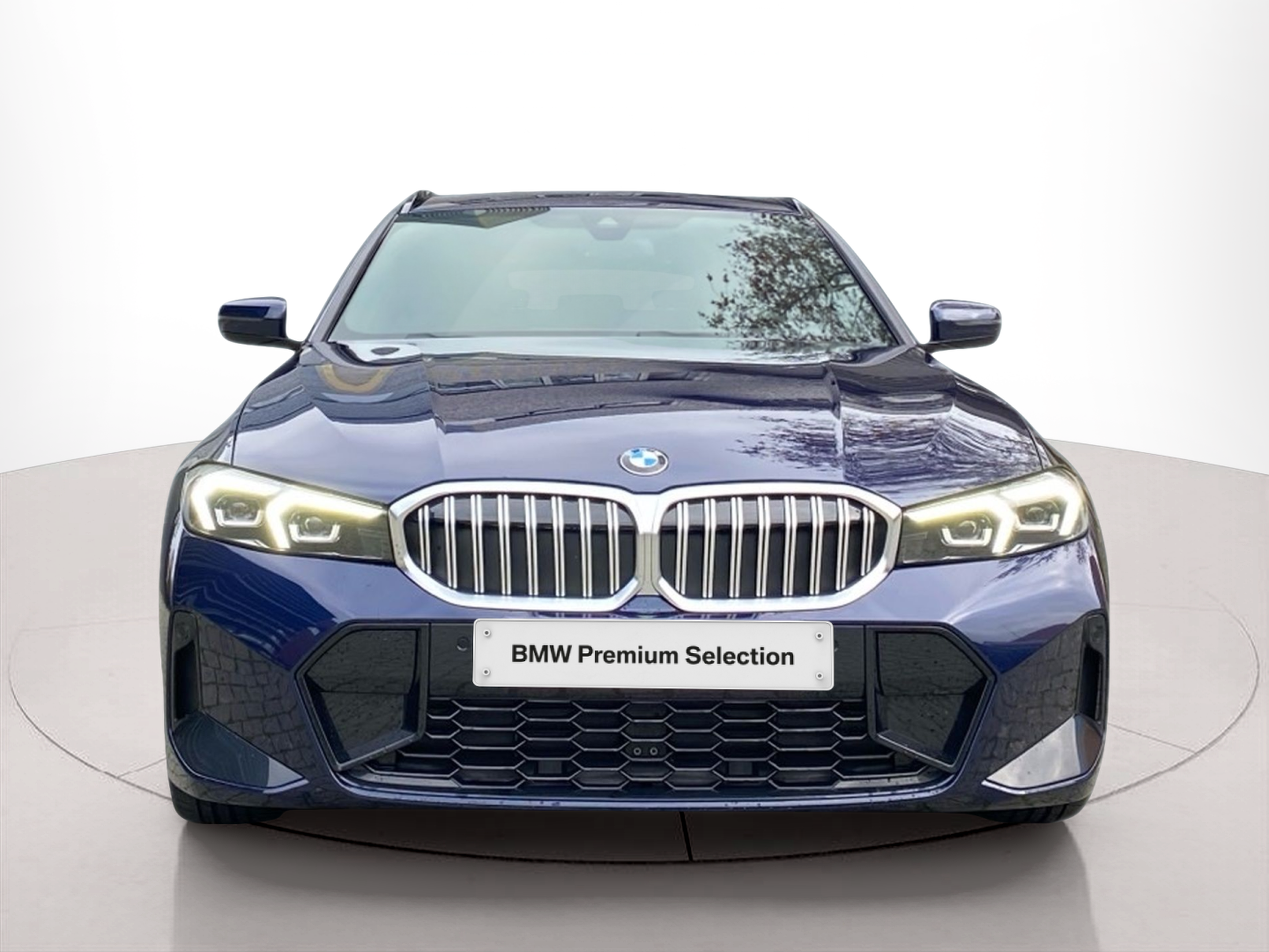 Fotos de BMW Série 3 320d Touring color Azul. Año 2023. 140KW(190CV). Diesel. En concesionario Caetano Baviera Lisboa de Lisboa
