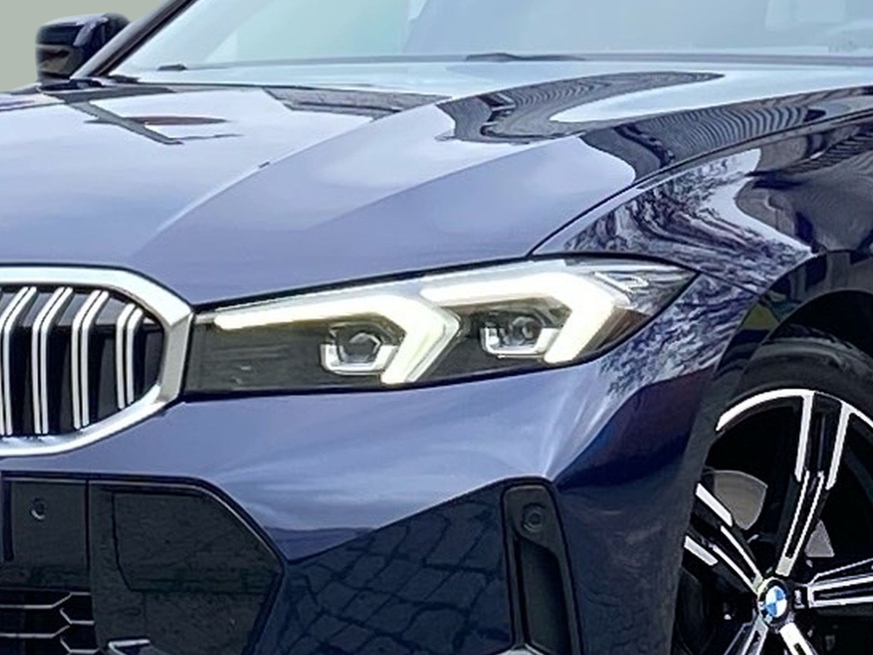 BMW Série 3 320d Touring color Azul. Año 2023. 140KW(190CV). Diesel. En concesionario Caetano Baviera Lisboa de Lisboa