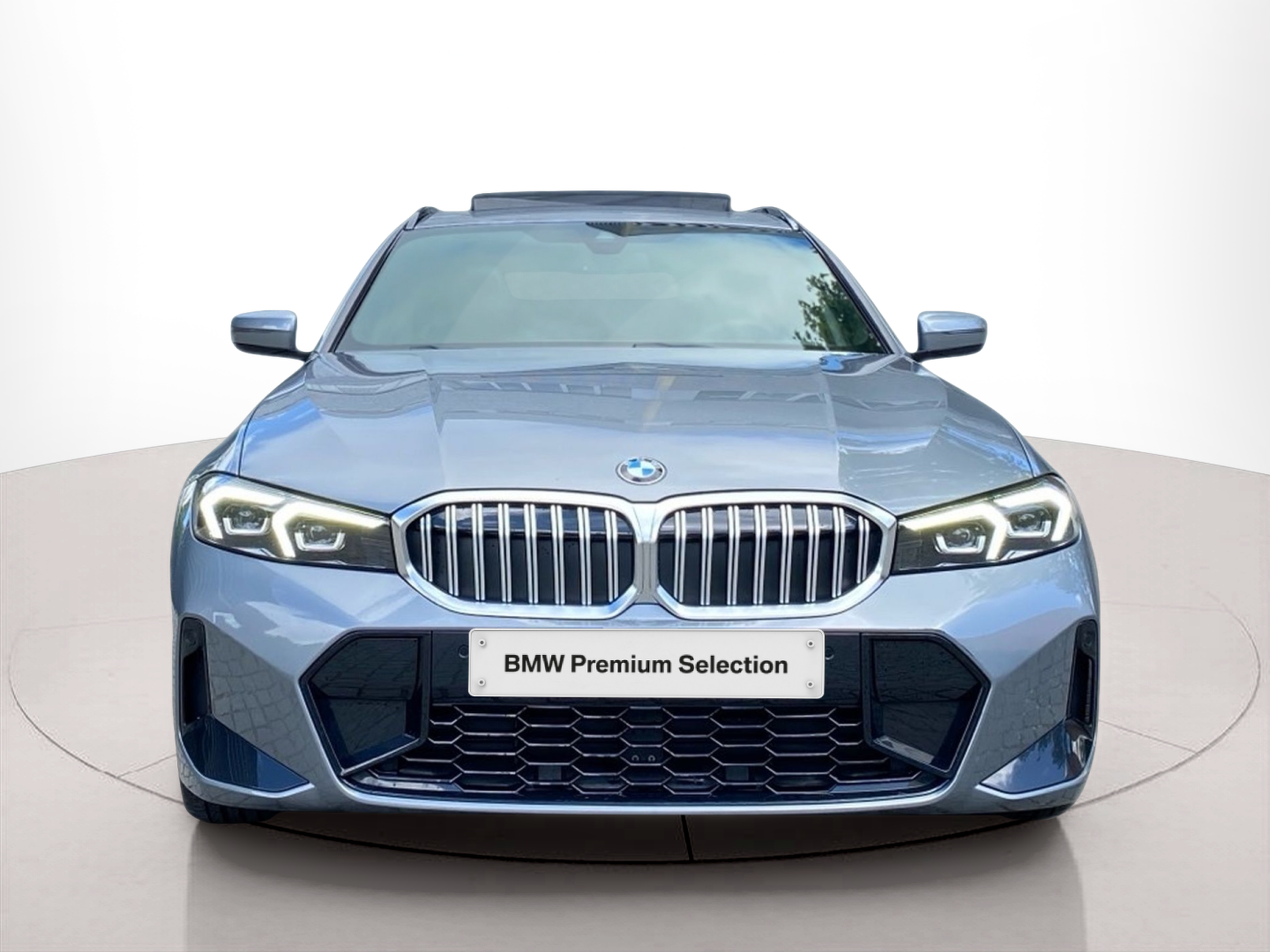 Fotos de BMW Série 3 320d Touring color Gris. Año 2023. 140KW(190CV). Diesel. En concesionario Caetano Baviera Lisboa de Lisboa