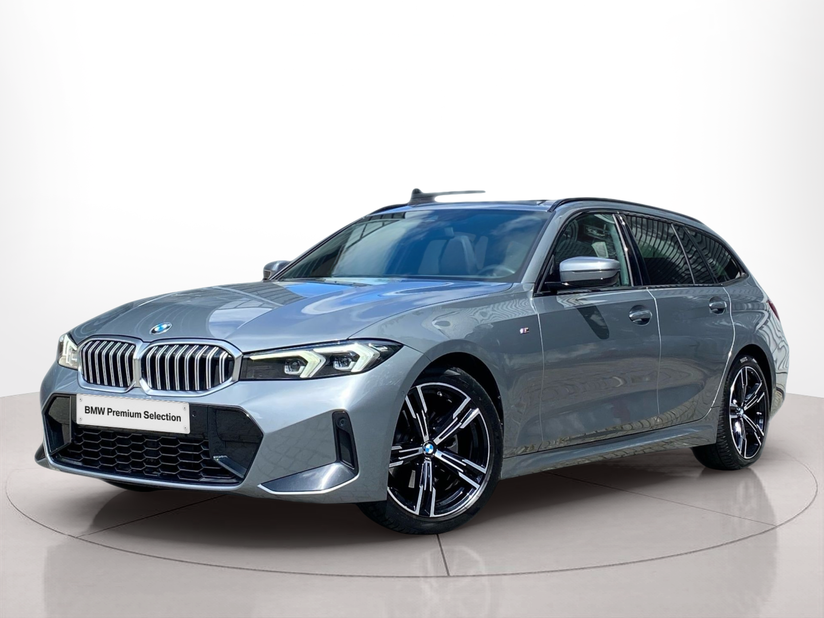 Fotos de BMW Série 3 320d Touring color Gris. Año 2023. 140KW(190CV). Diesel. En concesionario Caetano Baviera Lisboa de Lisboa