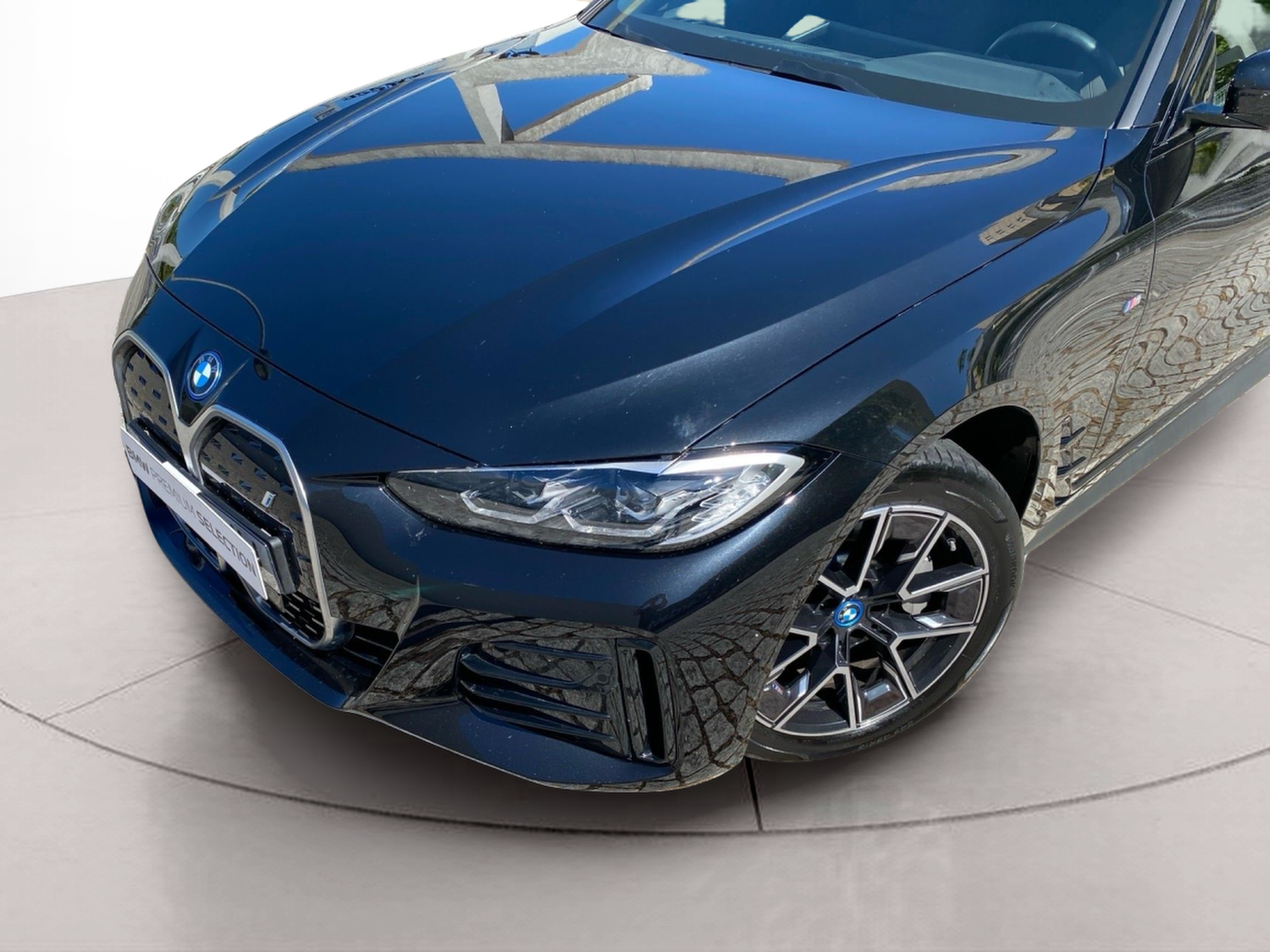 BMW i4 i4 eDrive40 color Negro. Año 2024. 250KW(340CV). Elétrico. En concesionario Caetano Baviera Lisboa de Lisboa
