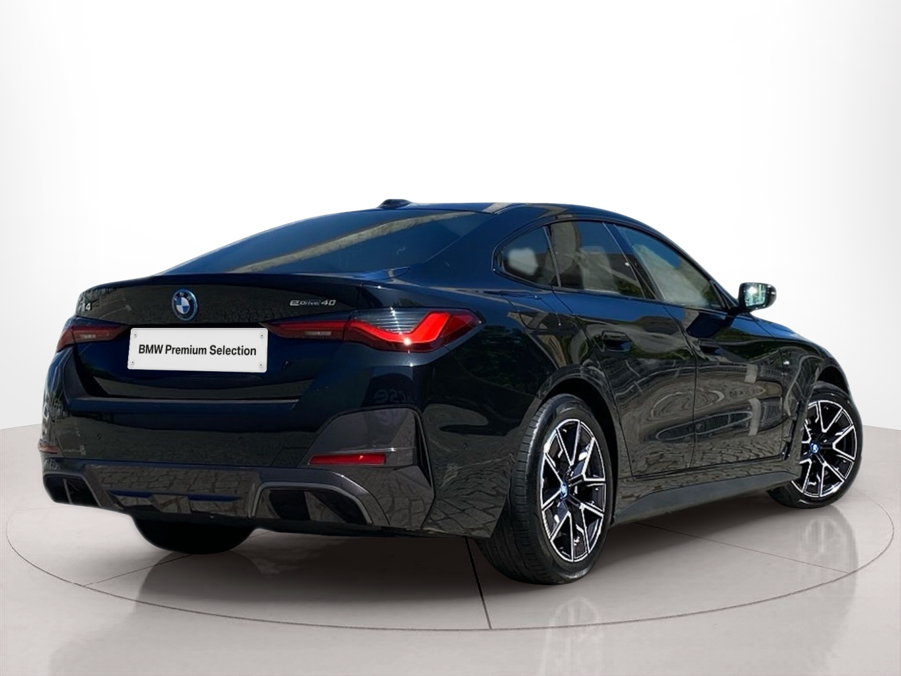 BMW i4 i4 eDrive40 color Negro. Año 2024. 250KW(340CV). Elétrico. En concesionario Caetano Baviera Lisboa de Lisboa