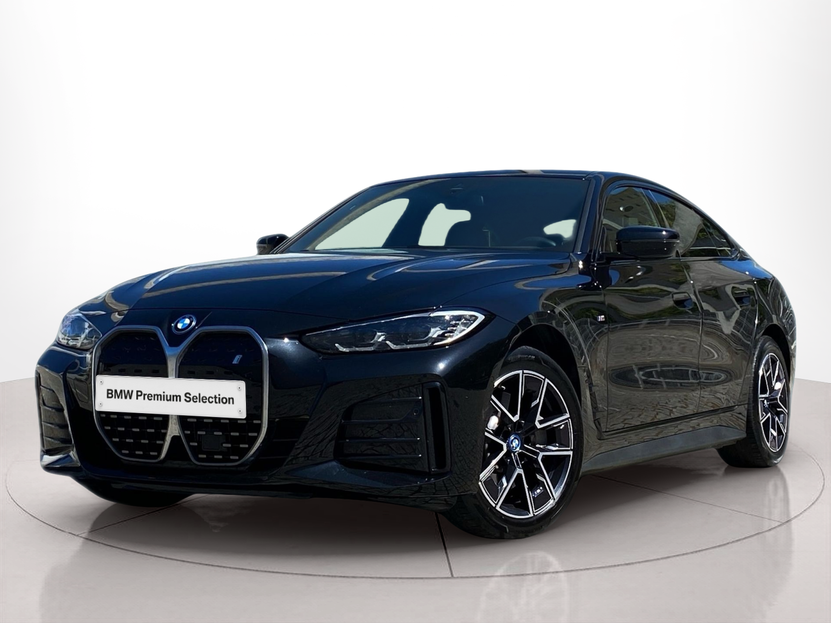 Fotos de BMW i4 i4 eDrive40 color Negro. Año 2024. 250KW(340CV). Elétrico. En concesionario Caetano Baviera Lisboa de Lisboa