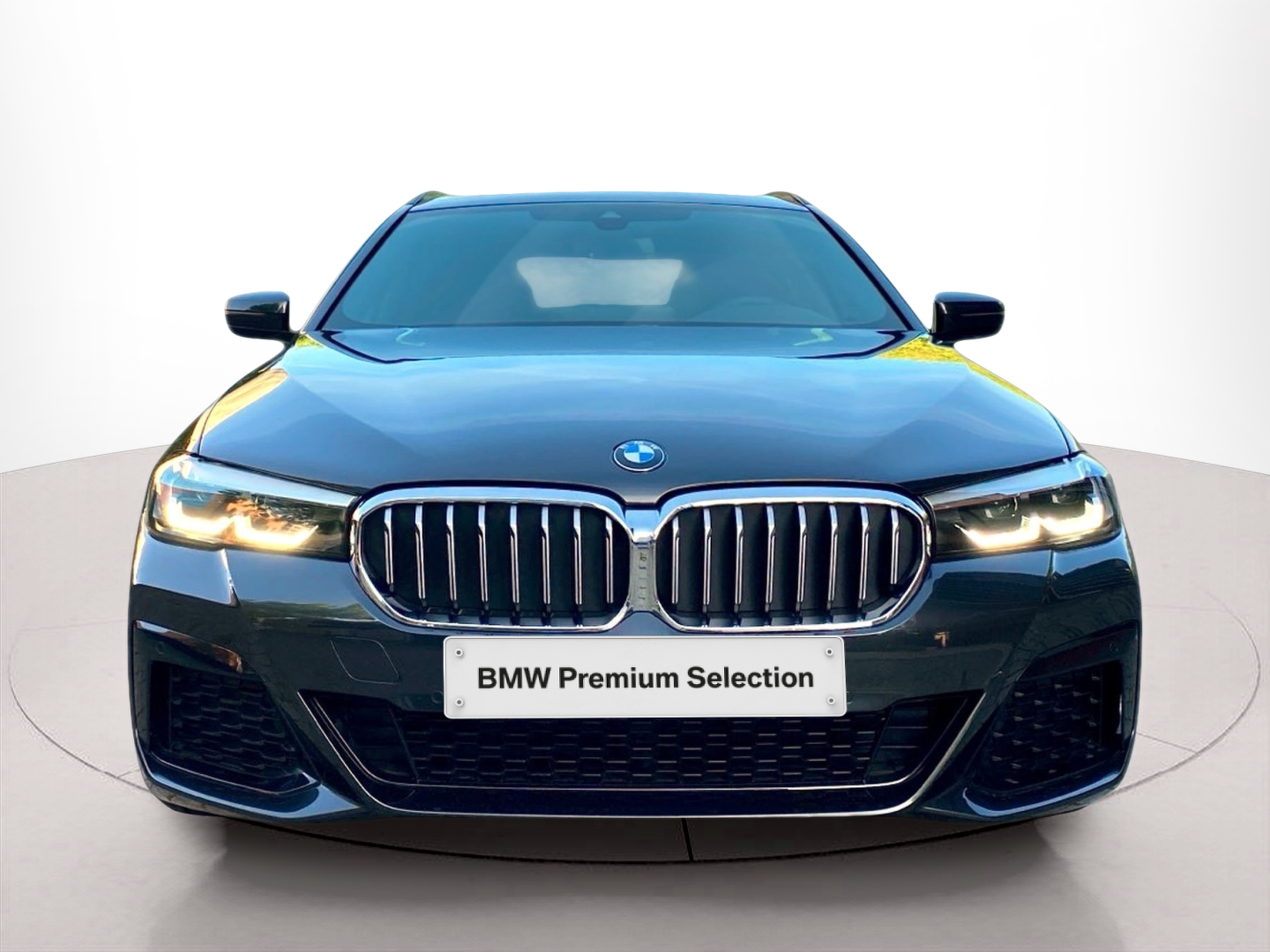Fotos de BMW Série 5 520d Touring color Gris. Año 2024. 140KW(190CV). Diesel. En concesionario Caetano Baviera Lisboa de Lisboa