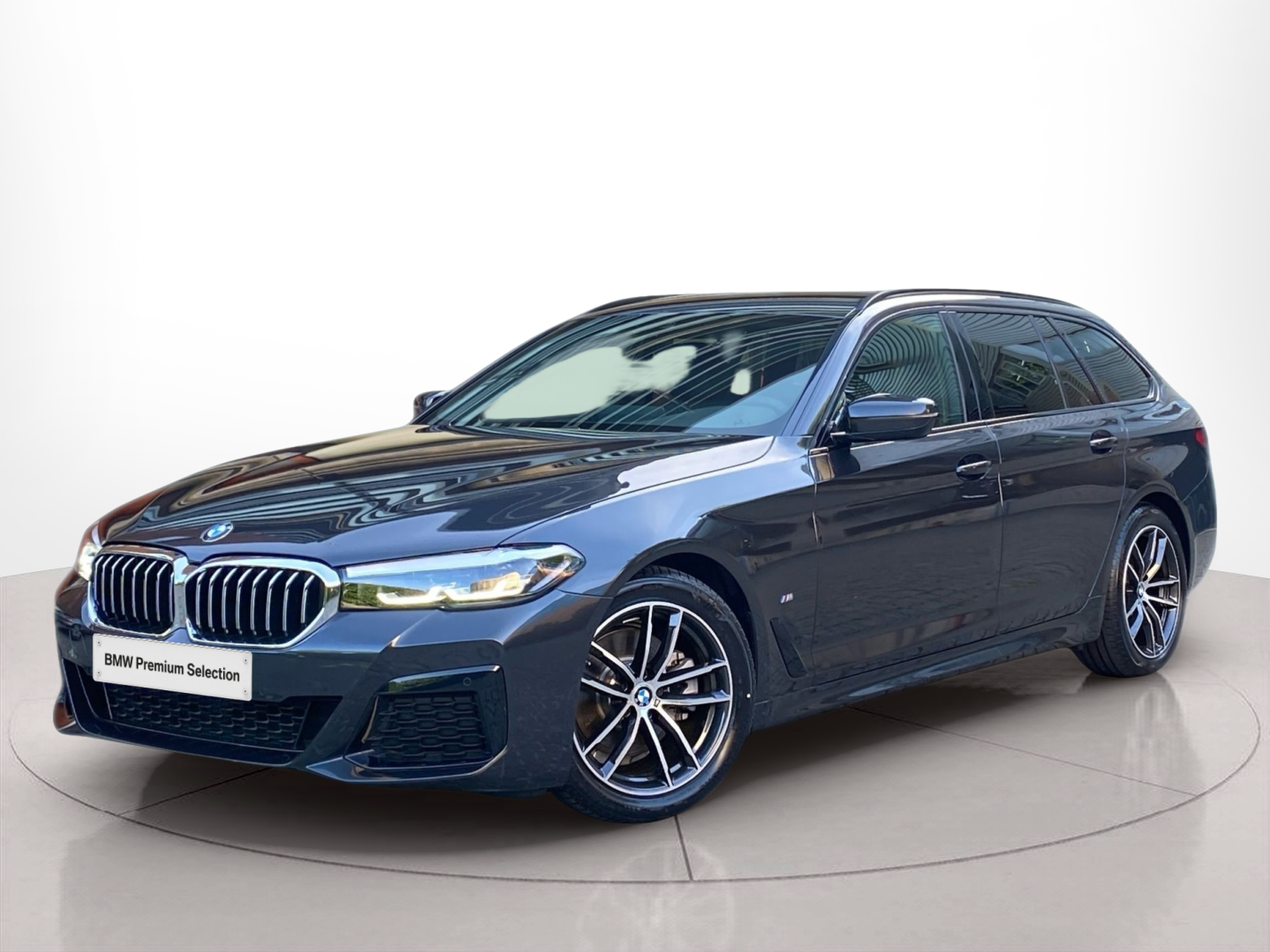 Fotos de BMW Série 5 520d Touring color Gris. Año 2024. 140KW(190CV). Diesel. En concesionario Caetano Baviera Lisboa de Lisboa