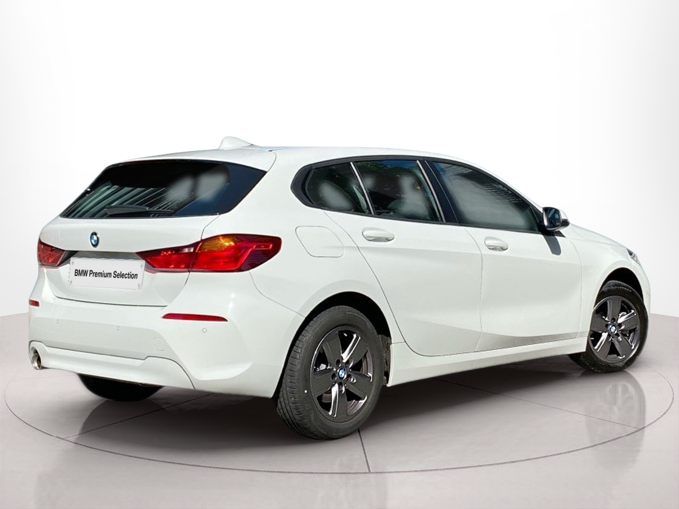 BMW Série 1 116i color Blanco. Año 2023. 80KW(109CV). Gasolina. En concesionario Caetano Baviera Lisboa de Lisboa