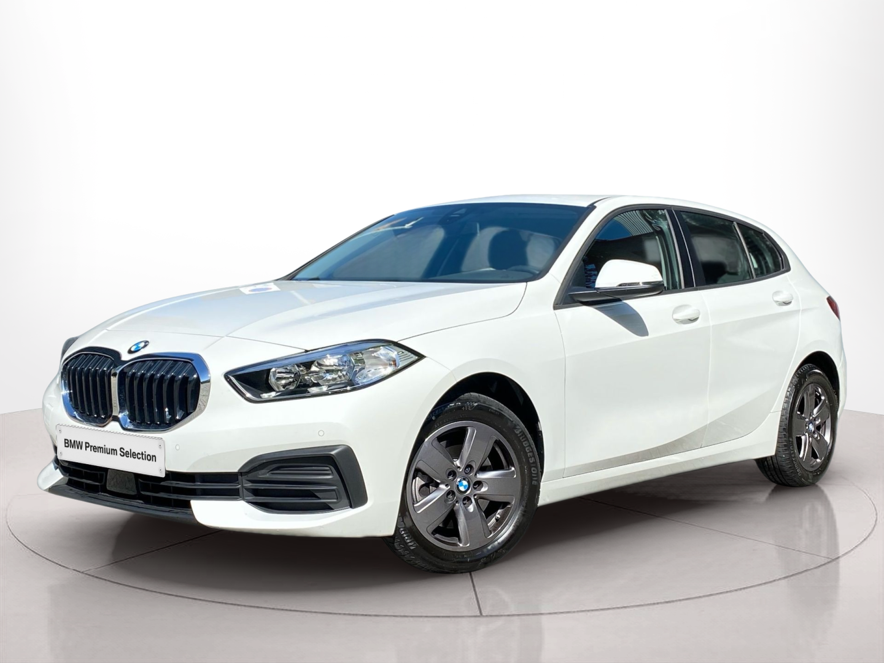 Fotos de BMW Série 1 116i color Blanco. Año 2023. 80KW(109CV). Gasolina. En concesionario Caetano Baviera Lisboa de Lisboa