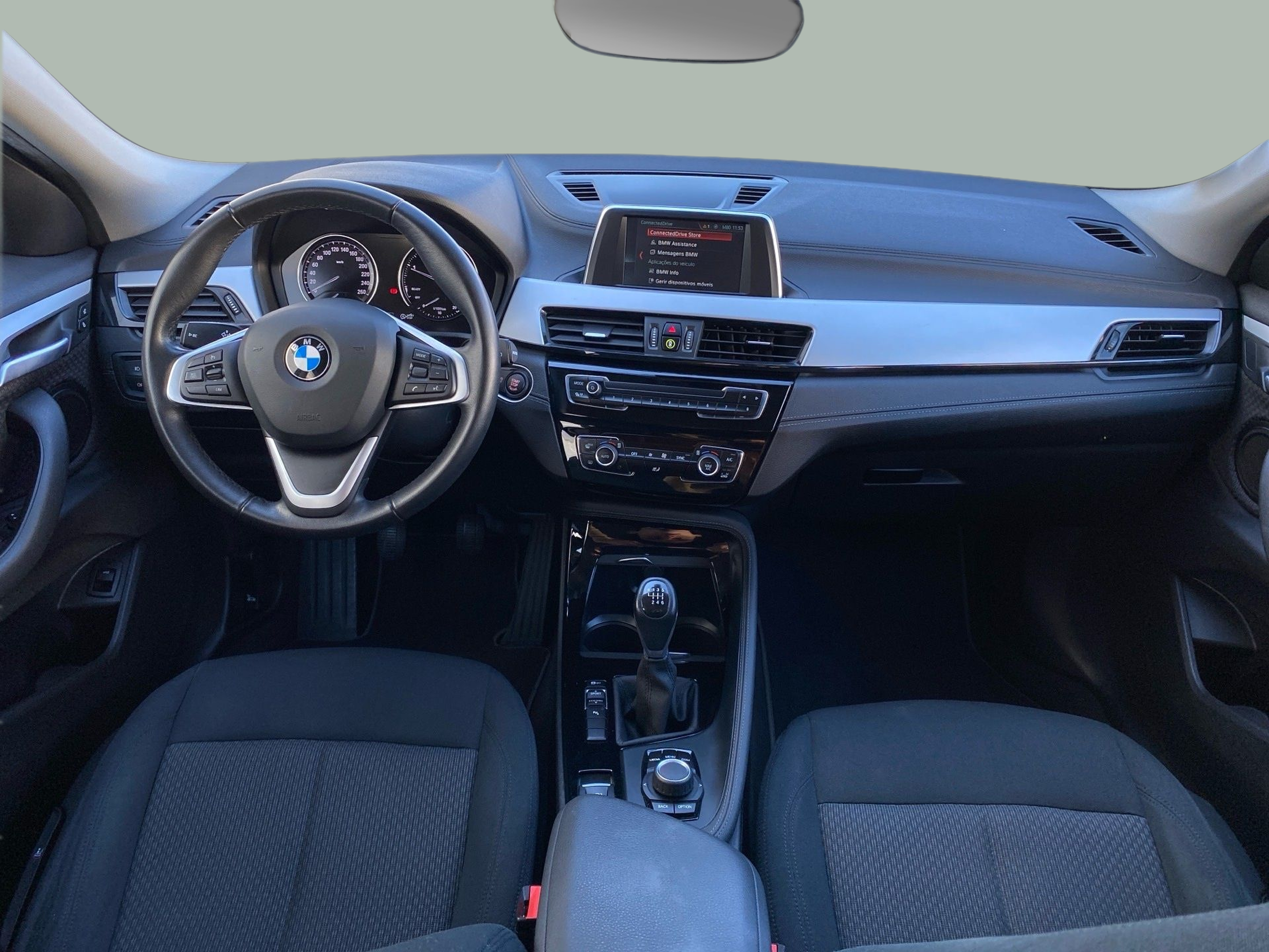 BMW X2 sDrive16d color Negro. Año 2019. 85KW(116CV). Diesel. En concesionario Caetano Baviera Lisboa de Lisboa