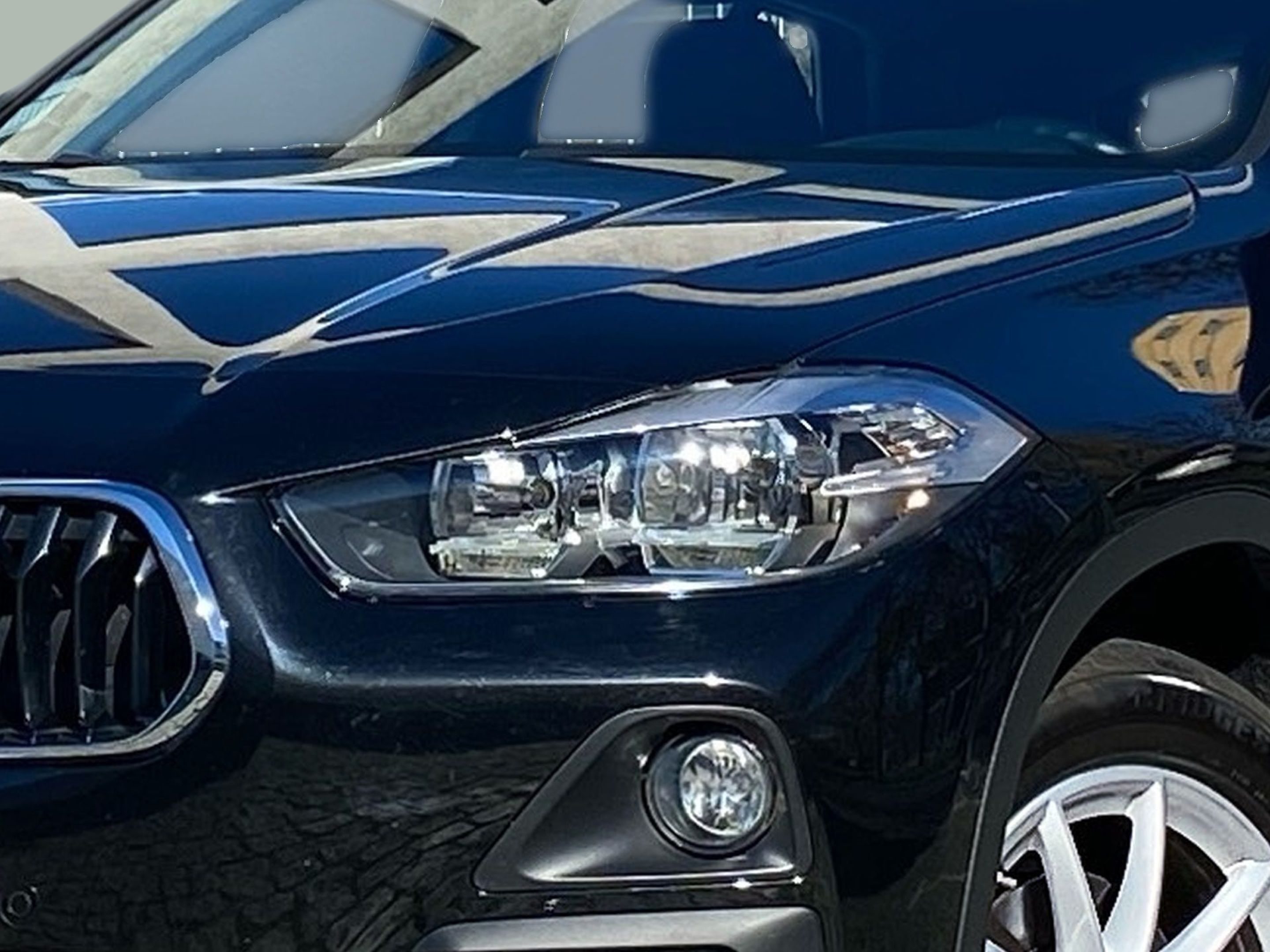 BMW X2 sDrive16d color Negro. Año 2019. 85KW(116CV). Diesel. En concesionario Caetano Baviera Lisboa de Lisboa