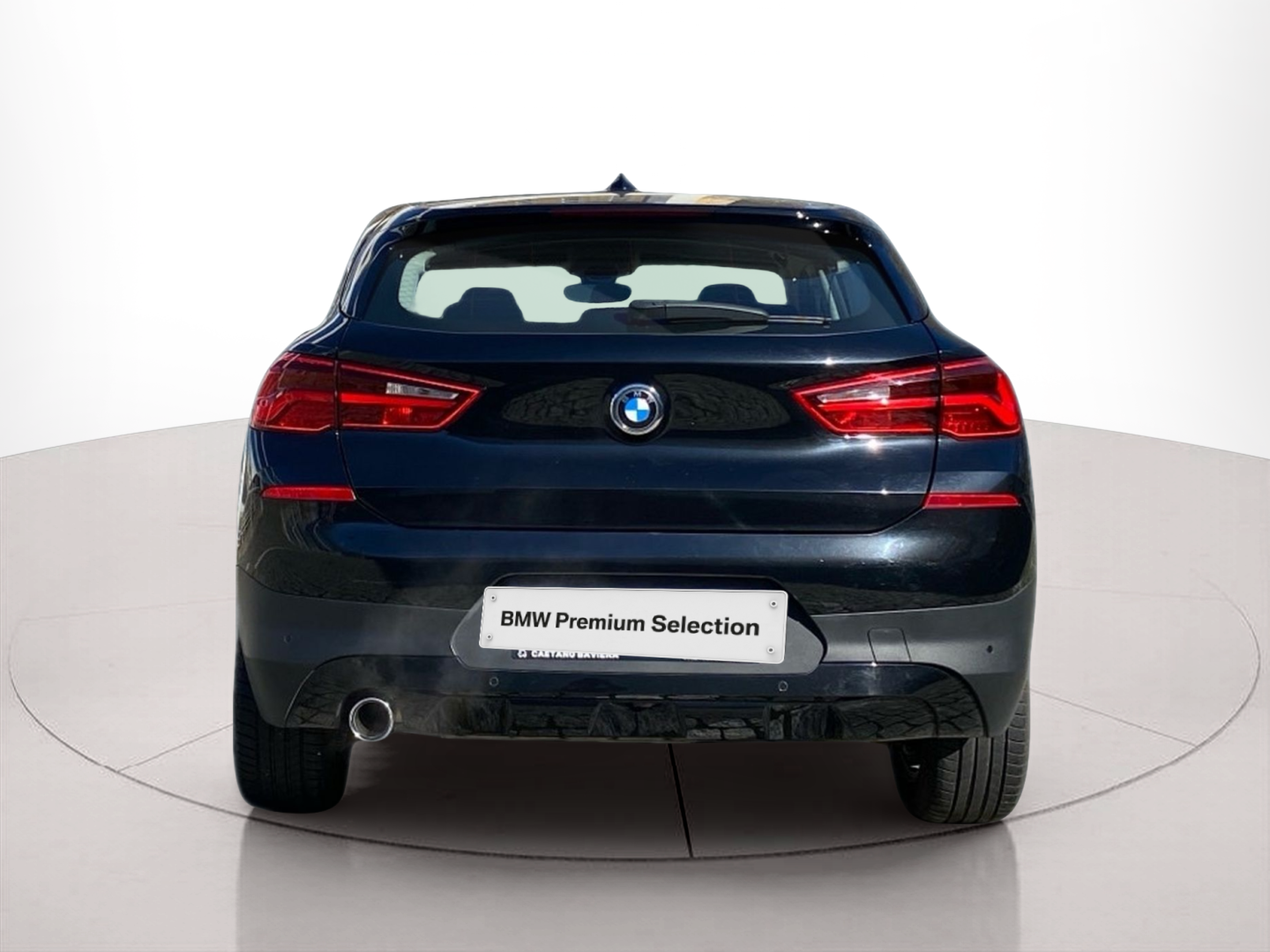 BMW X2 sDrive16d color Negro. Año 2019. 85KW(116CV). Diesel. En concesionario Caetano Baviera Lisboa de Lisboa