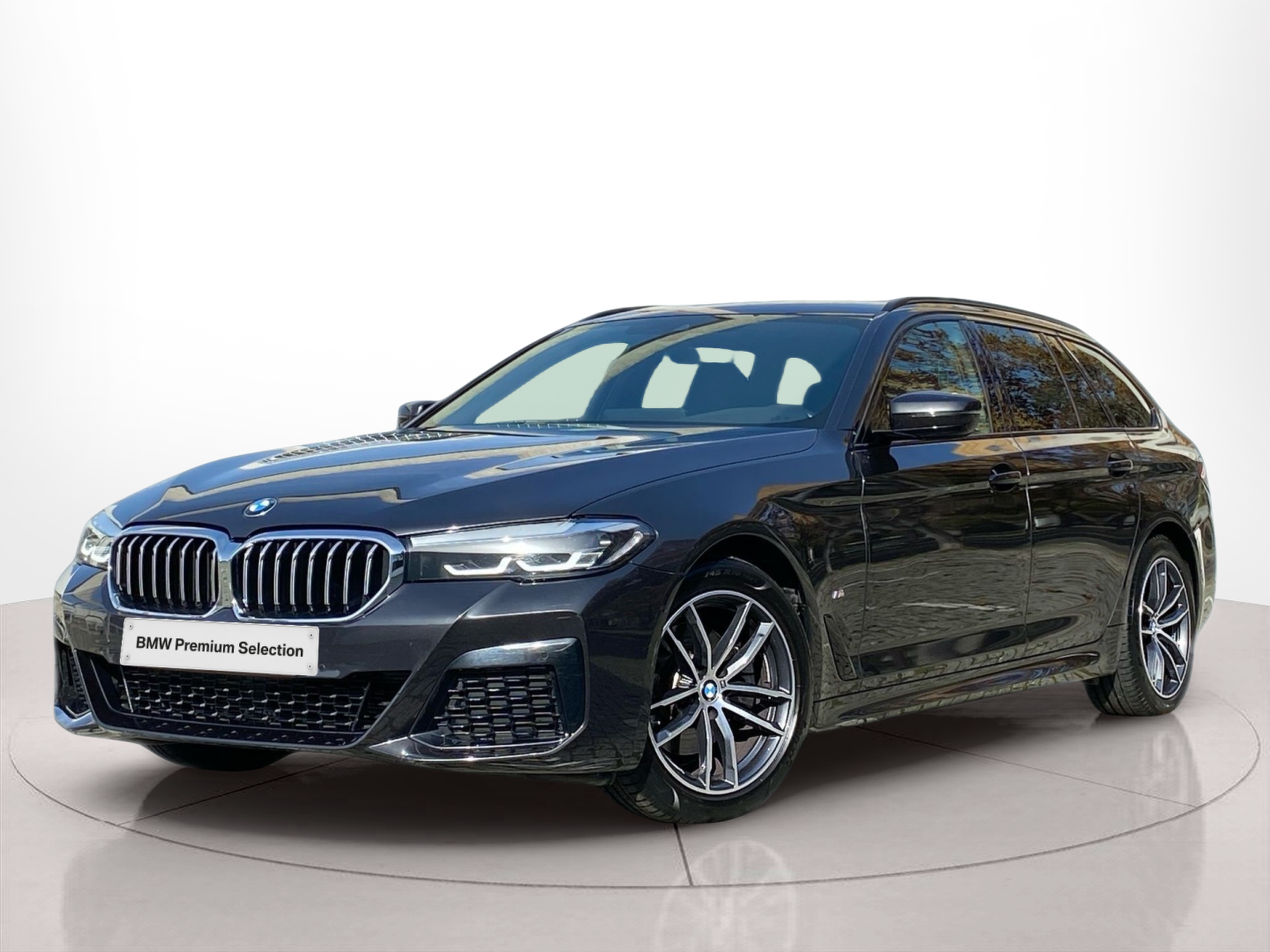 Fotos de BMW Série 5 520d Touring color Gris. Año 2023. 140KW(190CV). Diesel. En concesionario Caetano Baviera Lisboa de Lisboa