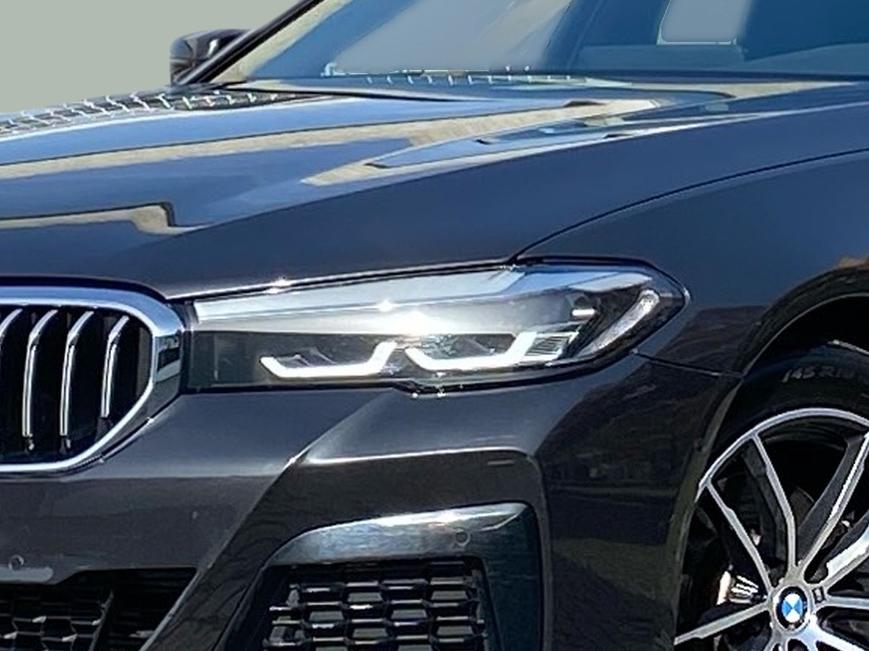 BMW Série 5 520d Touring color Gris. Año 2023. 140KW(190CV). Diesel. En concesionario Caetano Baviera Lisboa de Lisboa