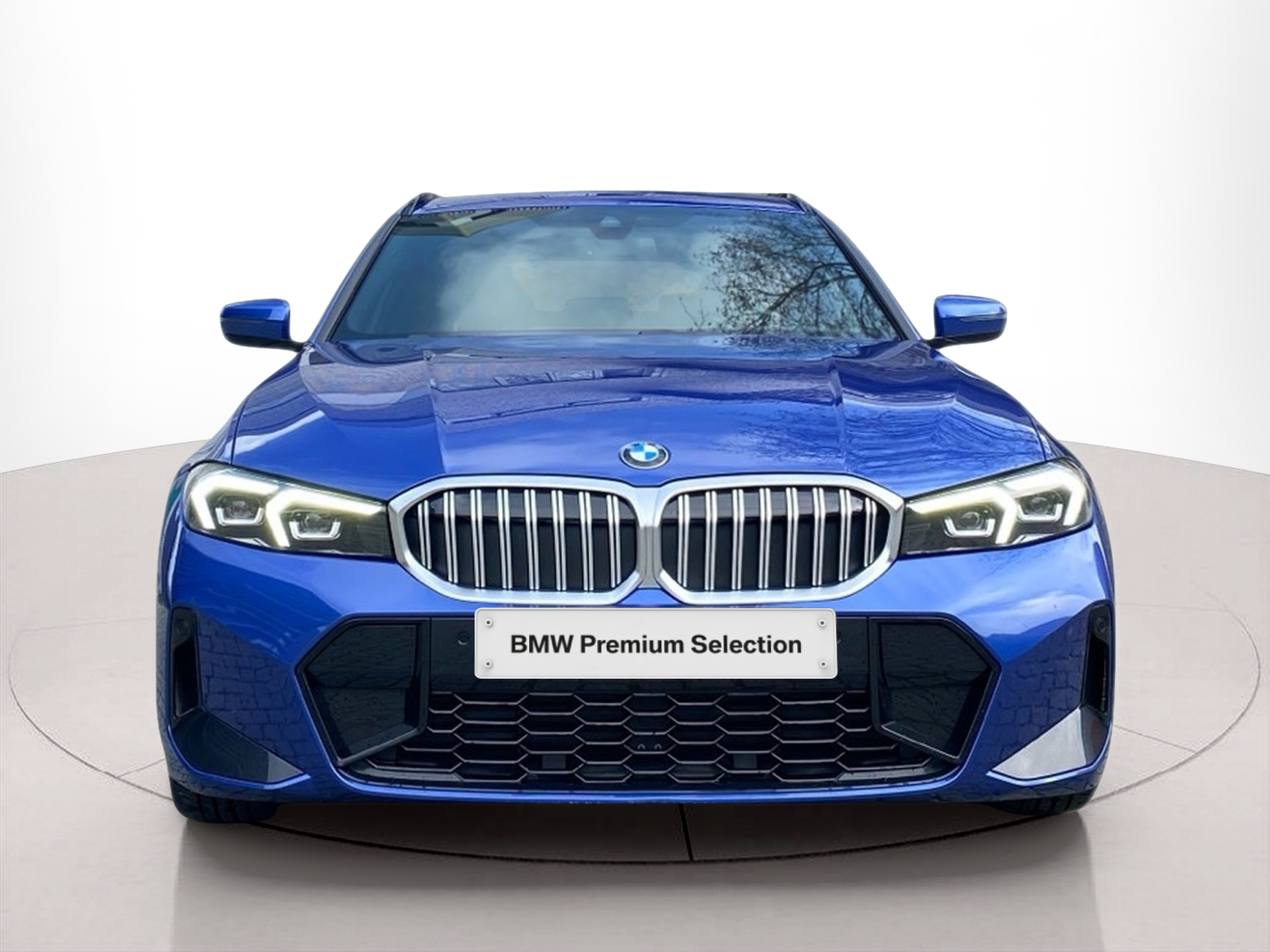 Fotos de BMW Série 3 320d Touring color Azul. Año 2023. 140KW(190CV). Diesel. En concesionario Caetano Baviera Lisboa de Lisboa