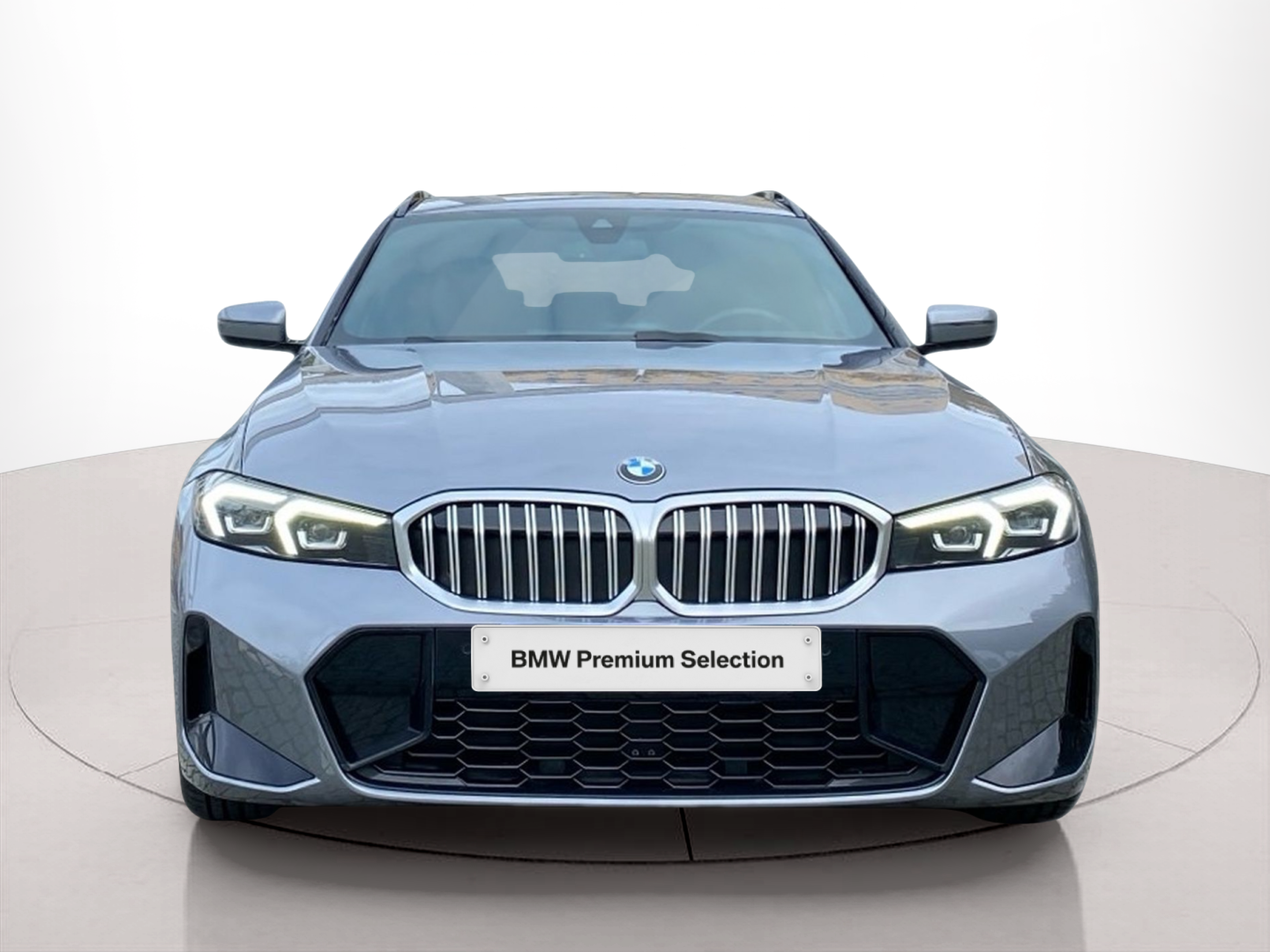 Fotos de BMW Série 3 320d Touring color Gris. Año 2023. 140KW(190CV). Diesel. En concesionario Caetano Baviera Lisboa de Lisboa