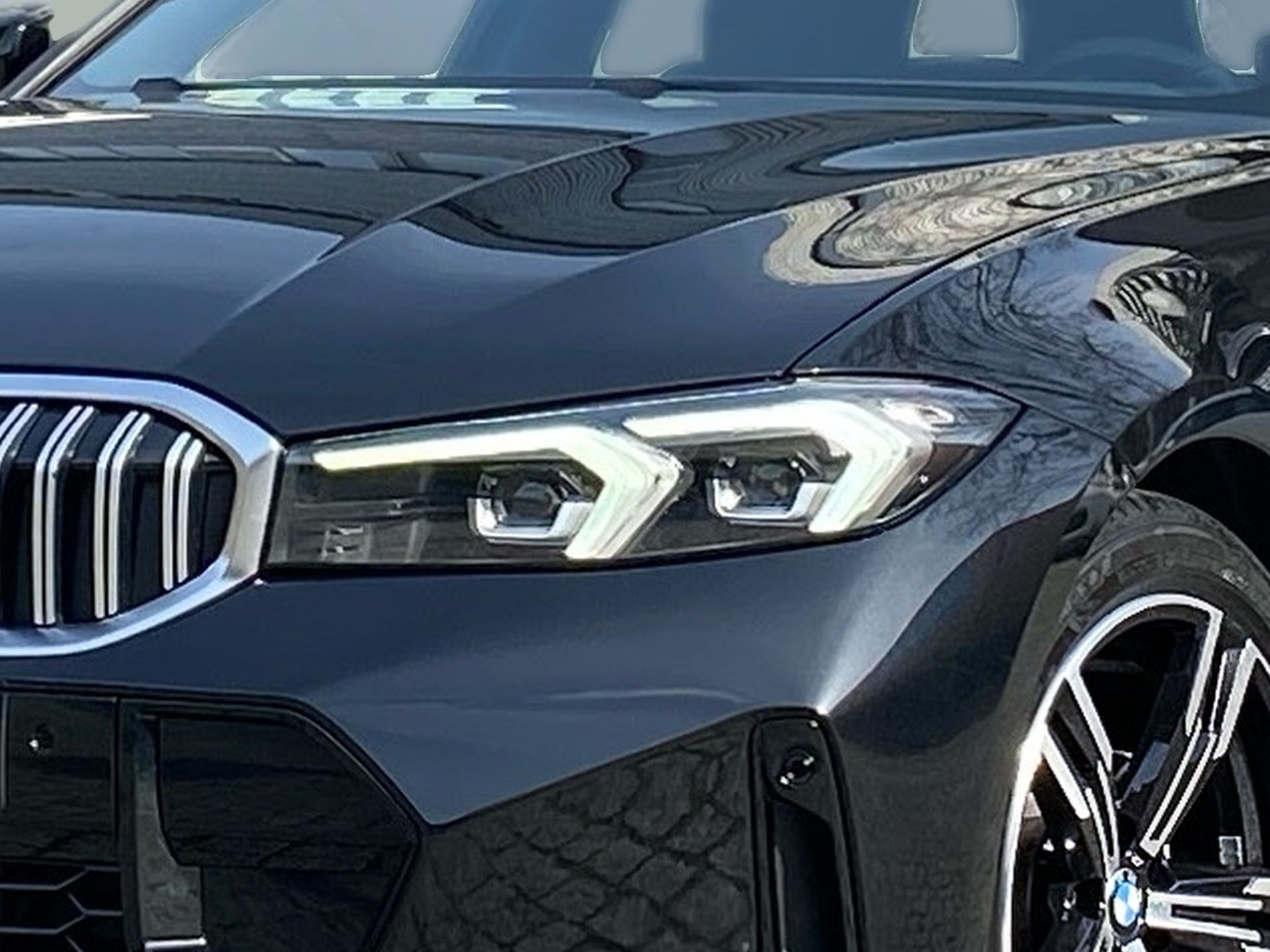 BMW Série 3 320d Touring color Negro. Año 2023. 140KW(190CV). Diesel. En concesionario Caetano Baviera Lisboa de Lisboa