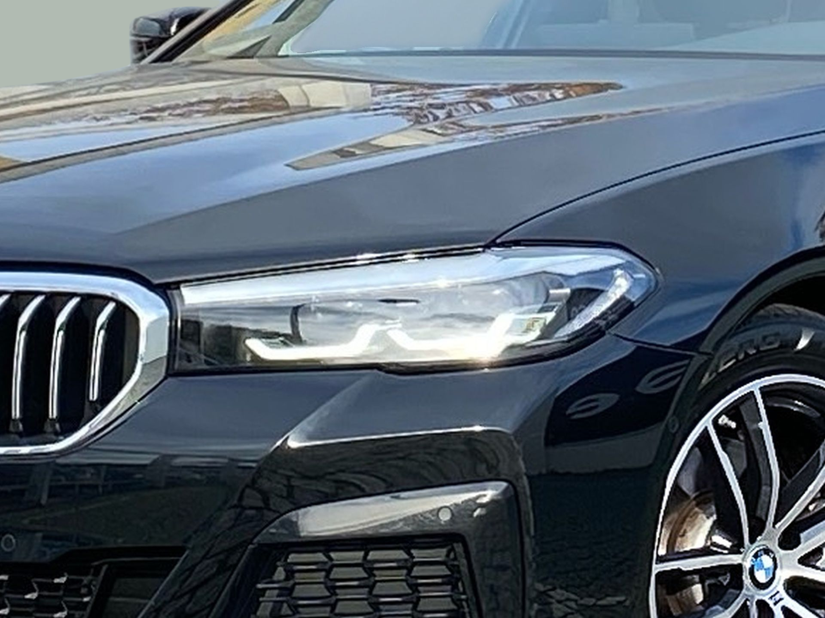 BMW Série 5 520d Touring color Negro. Año 2023. 140KW(190CV). Diesel. En concesionario Caetano Baviera Lisboa de Lisboa