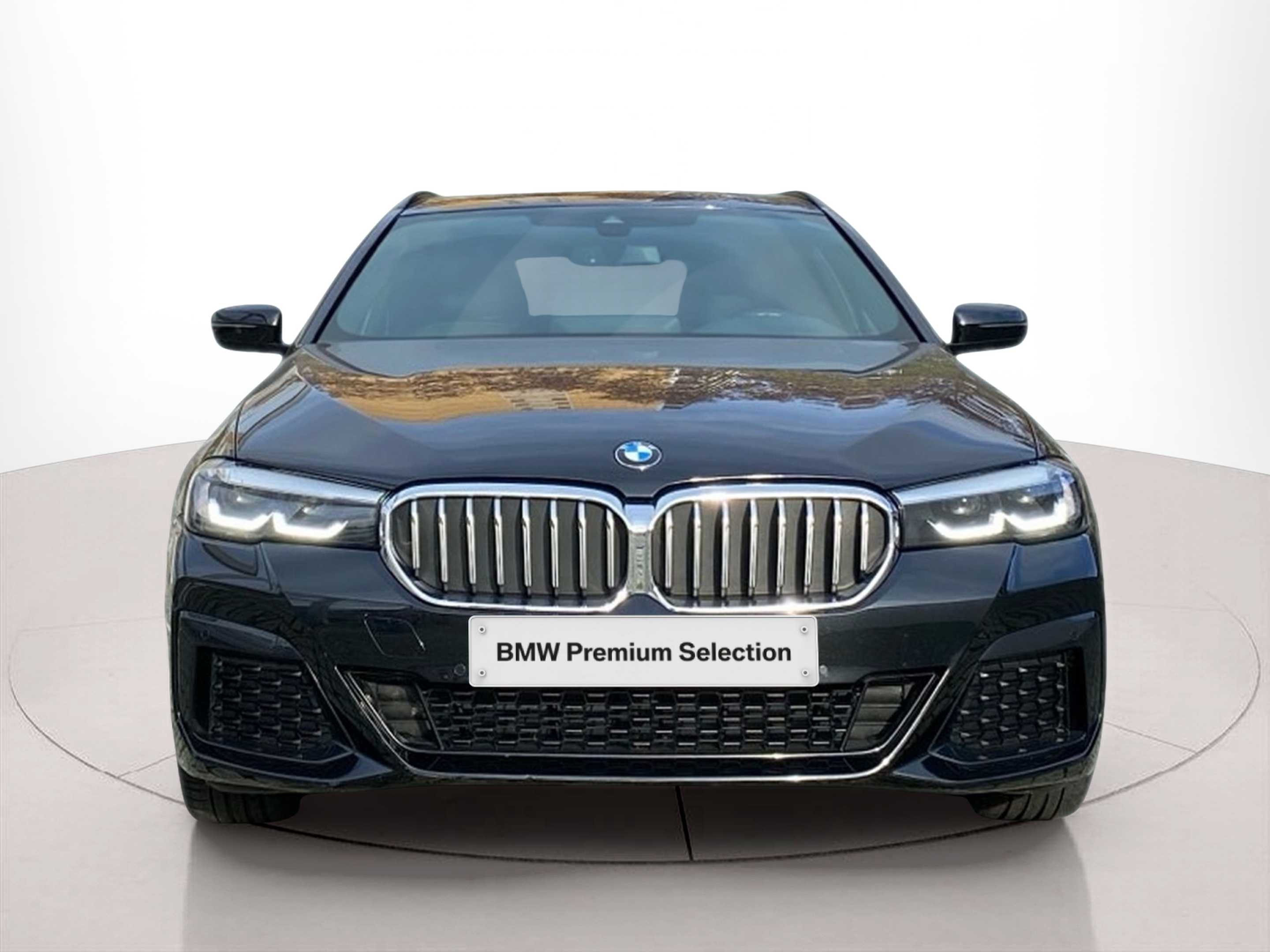 BMW Série 5 520d Touring color Negro. Año 2023. 140KW(190CV). Diesel. En concesionario Caetano Baviera Lisboa de Lisboa