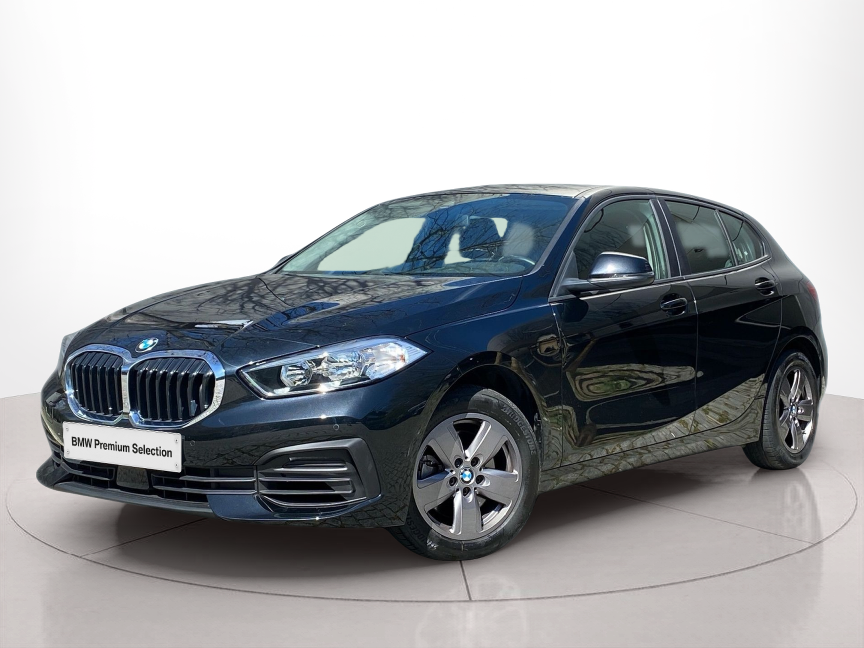 Fotos de BMW Série 1 116i color Negro. Año 2023. 80KW(109CV). Gasolina. En concesionario Caetano Baviera Lisboa de Lisboa