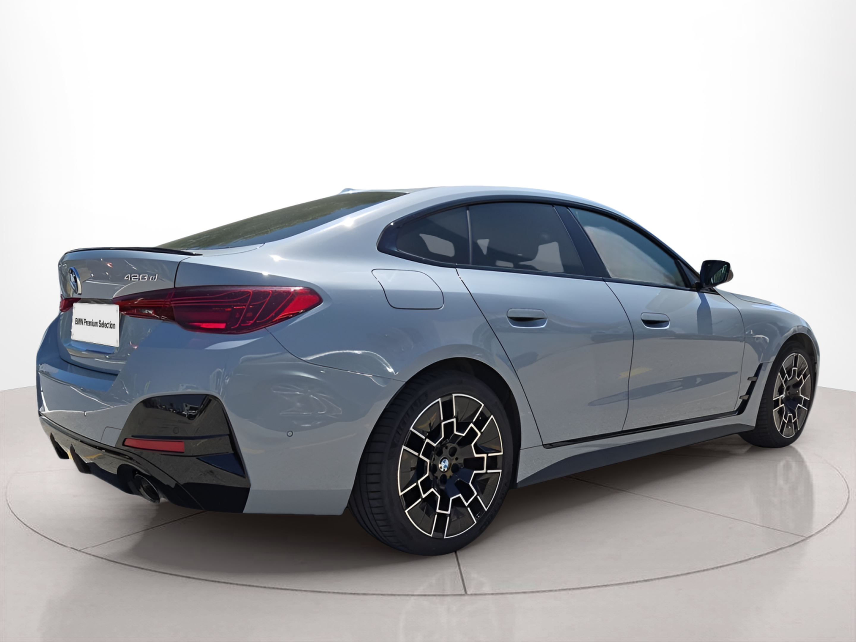BMW Série 4 420d Berlina color Gris. Año 2024. 140KW(190CV). Diesel. En concesionario Caetano Baviera Faro de Faro