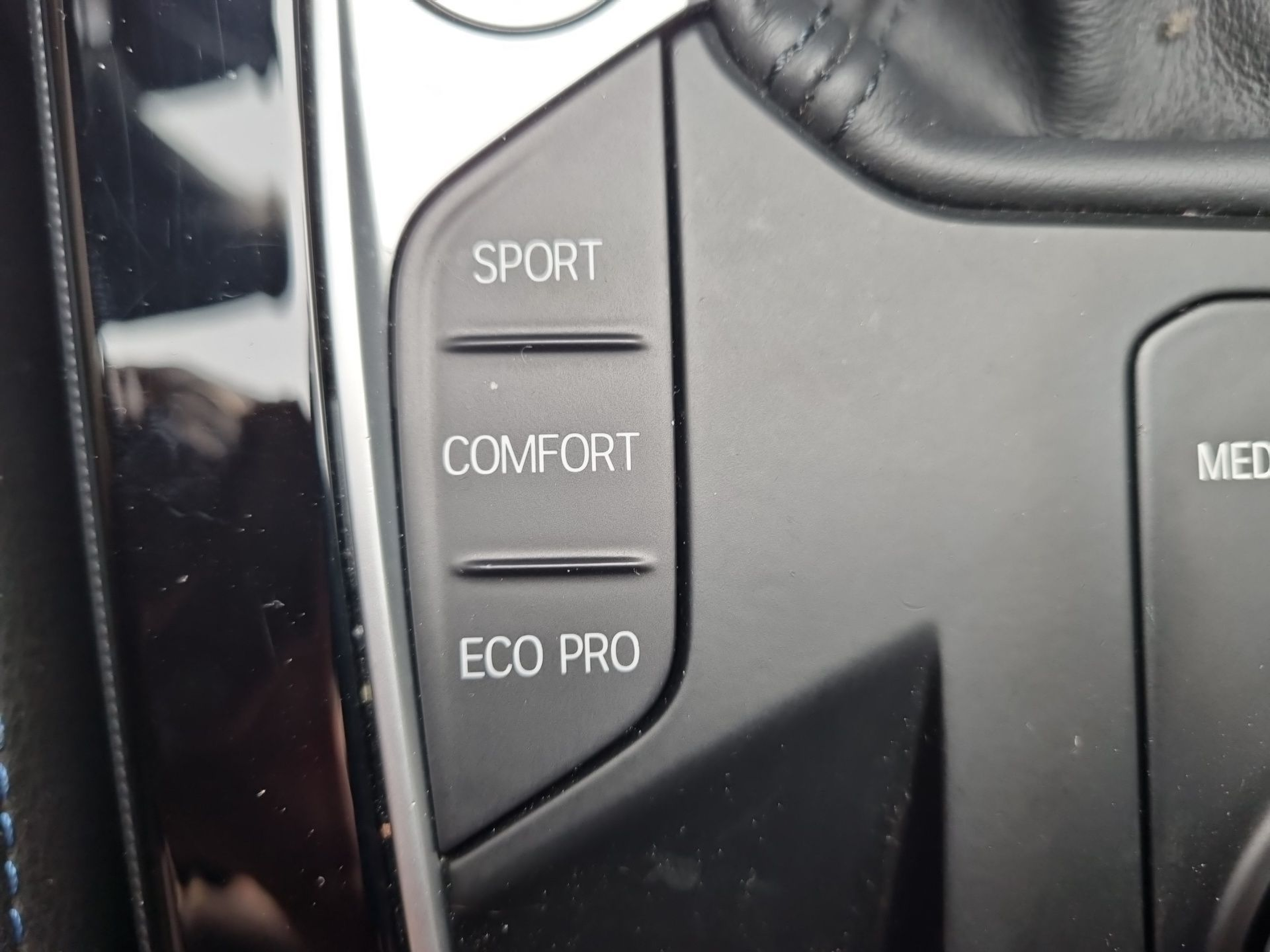 BMW Série 1 116d color Negro. Año 2020. 85KW(116CV). Diesel. En concesionario Caetano Baviera Aveiro de Aveiro