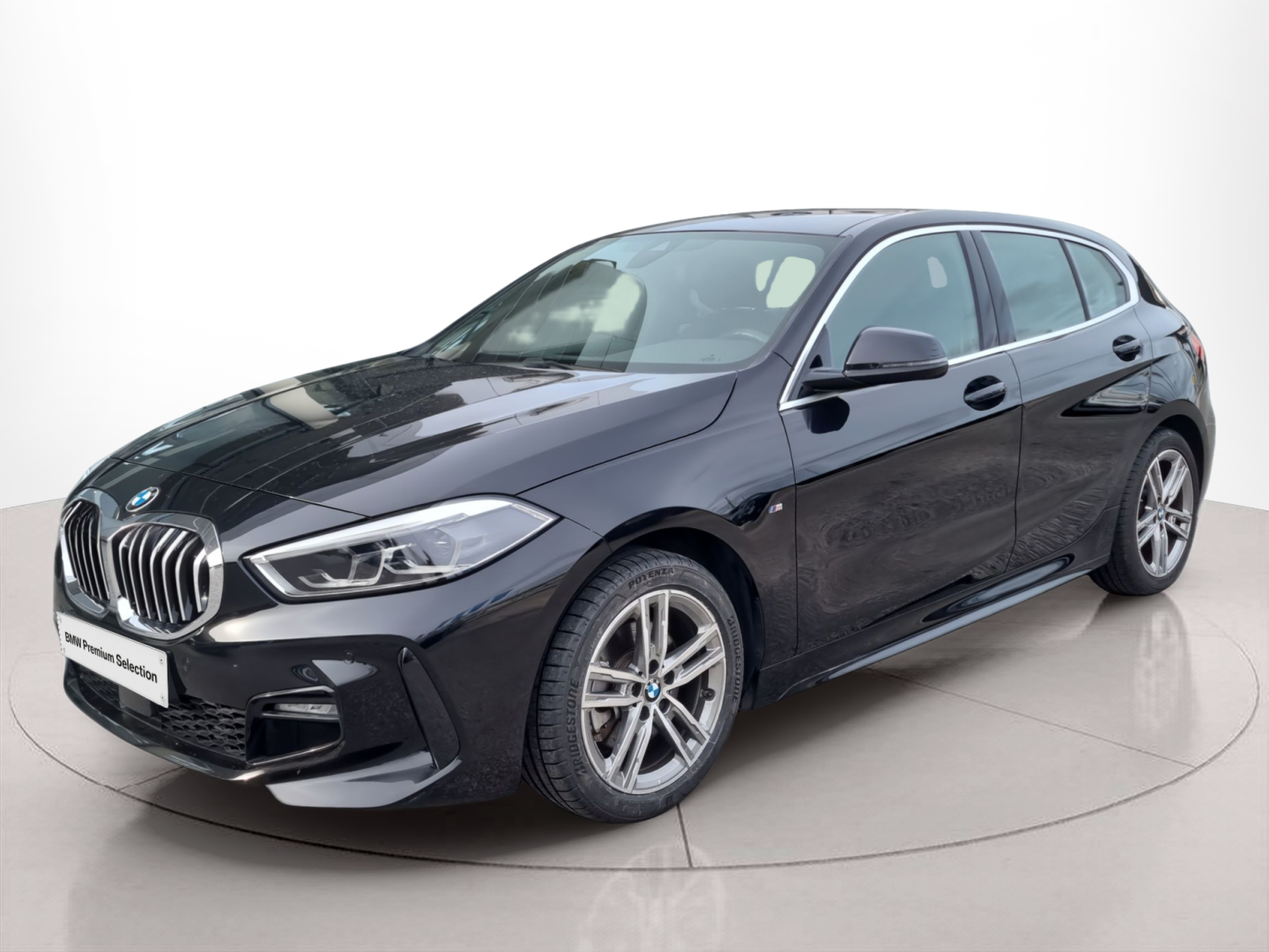 Fotos de BMW Série 1 116d color Negro. Año 2020. 85KW(116CV). Diesel. En concesionario Caetano Baviera Aveiro de Aveiro