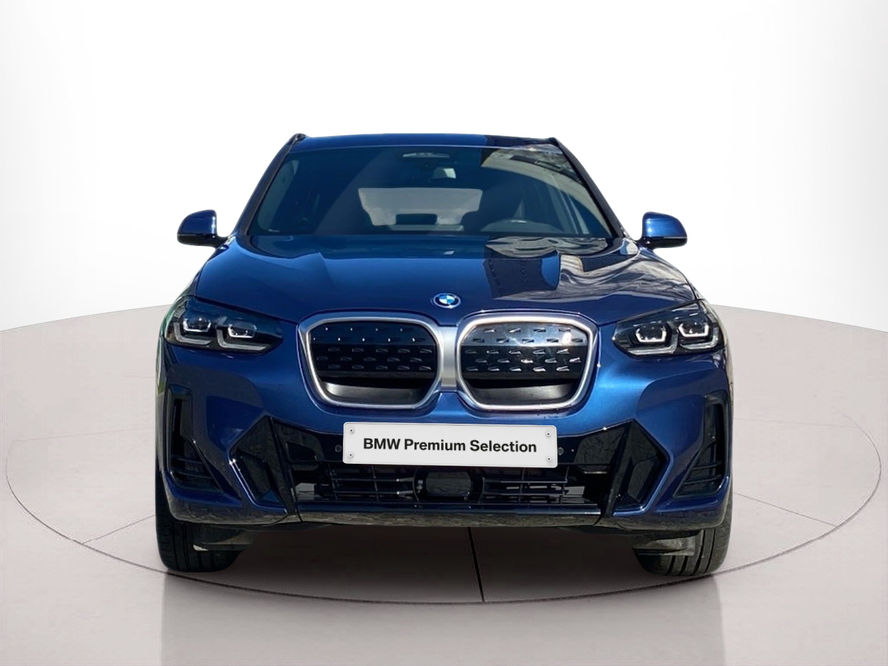 Fotos de BMW iX3 iX3 80 kWh color Azul. Año 2023. 210KW(286CV). Elétrico. En concesionario Caetano Baviera Lisboa de Lisboa