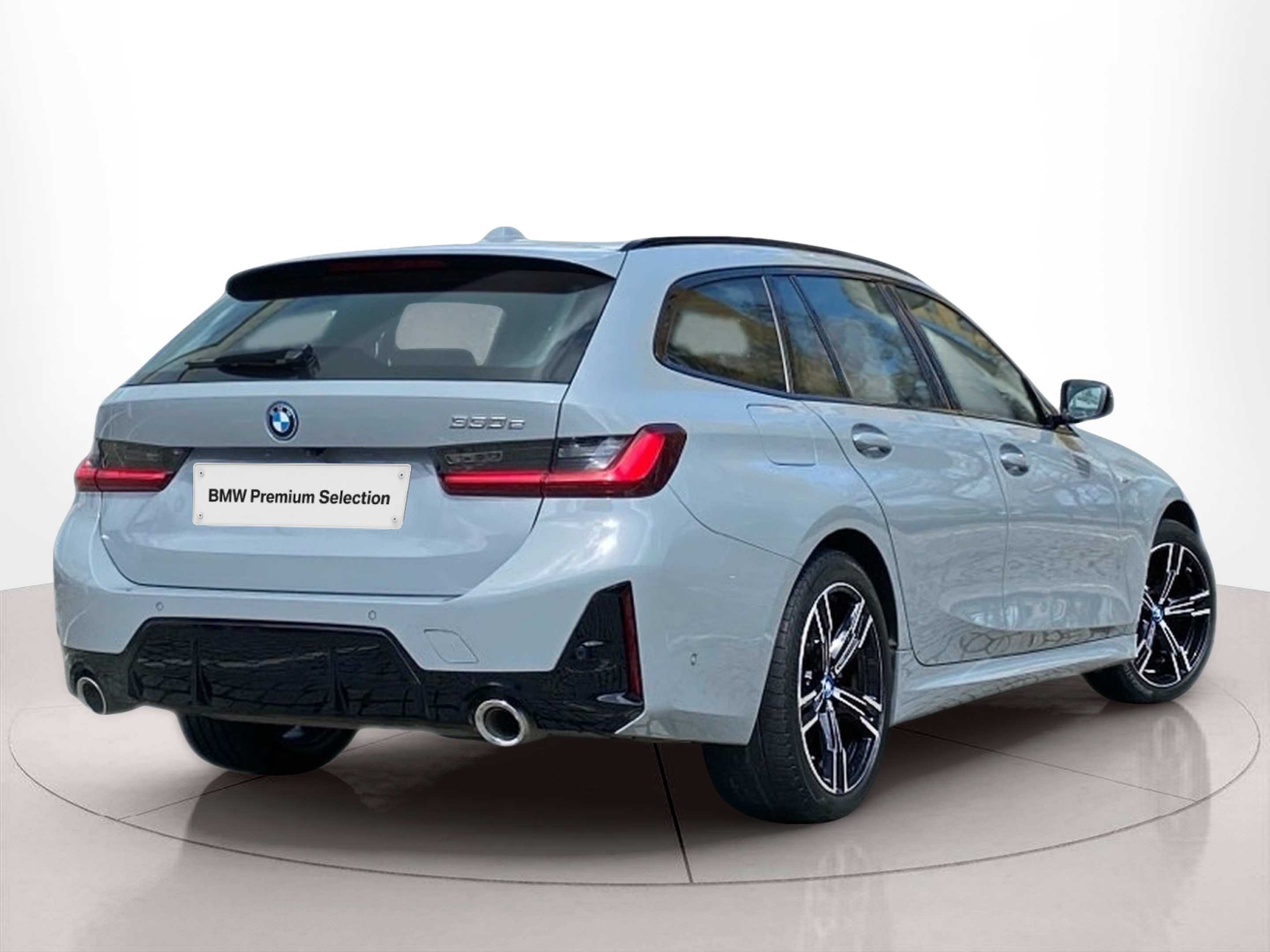 BMW Série 3 330e Touring color Gris. Año 2023. 215KW(292CV). Elétrico / Gasolina Híbrido. En concesionario Caetano Baviera Lisboa de Lisboa