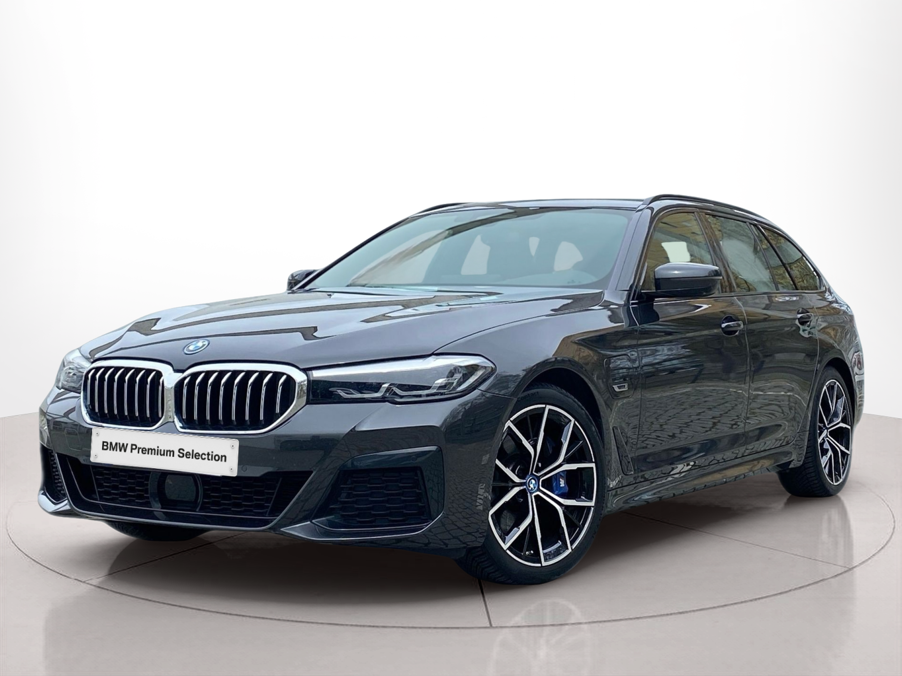 BMW Série 5 530e Touring color Gris. Año 2021. 215KW(292CV). Elétrico / Gasolina Híbrido. En concesionario Caetano Baviera Lisboa de Lisboa