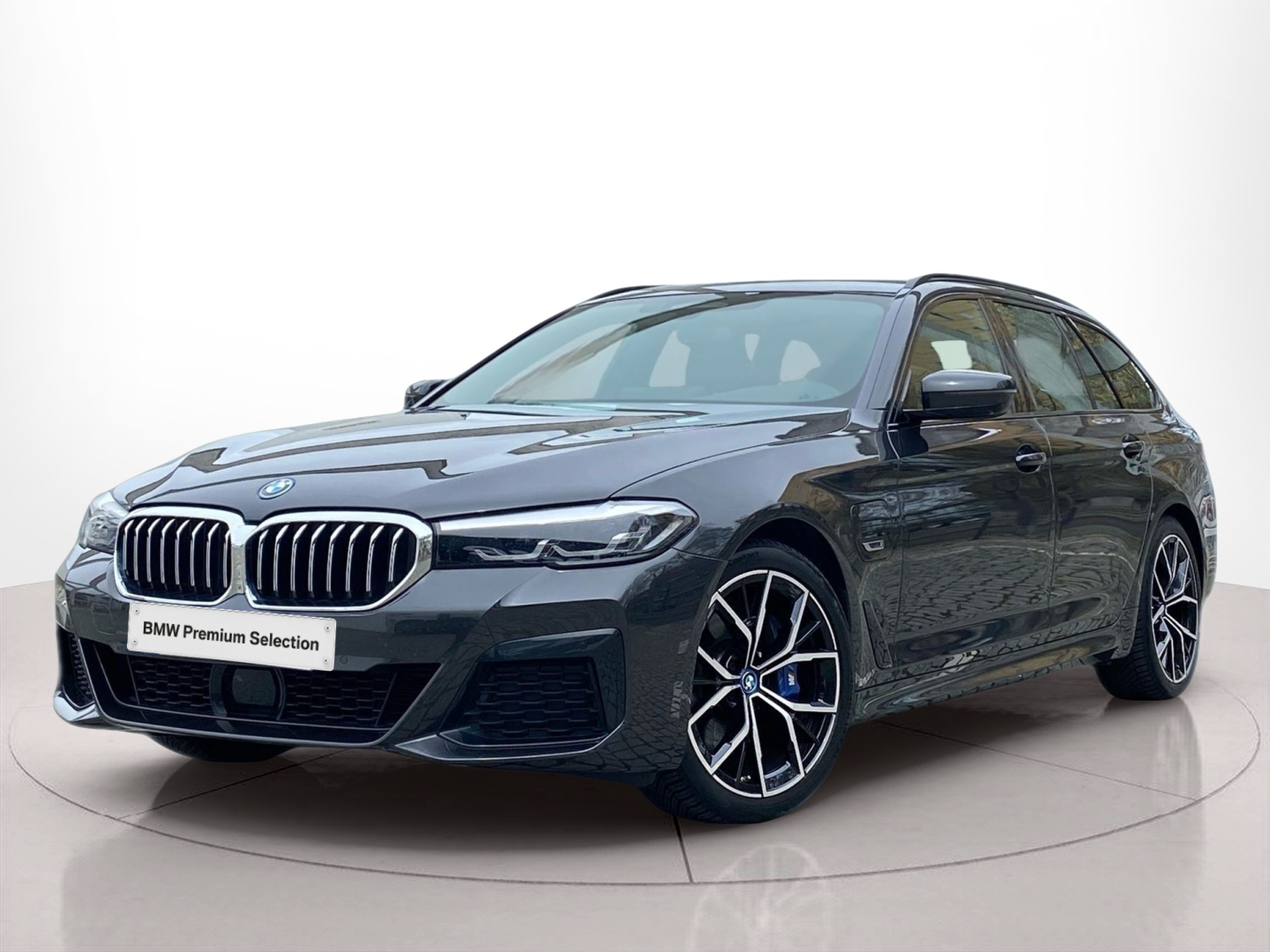 Fotos de BMW Série 5 530e Touring color Gris. Año 2021. 215KW(292CV). Elétrico / Gasolina Híbrido. En concesionario Caetano Baviera Lisboa de Lisboa